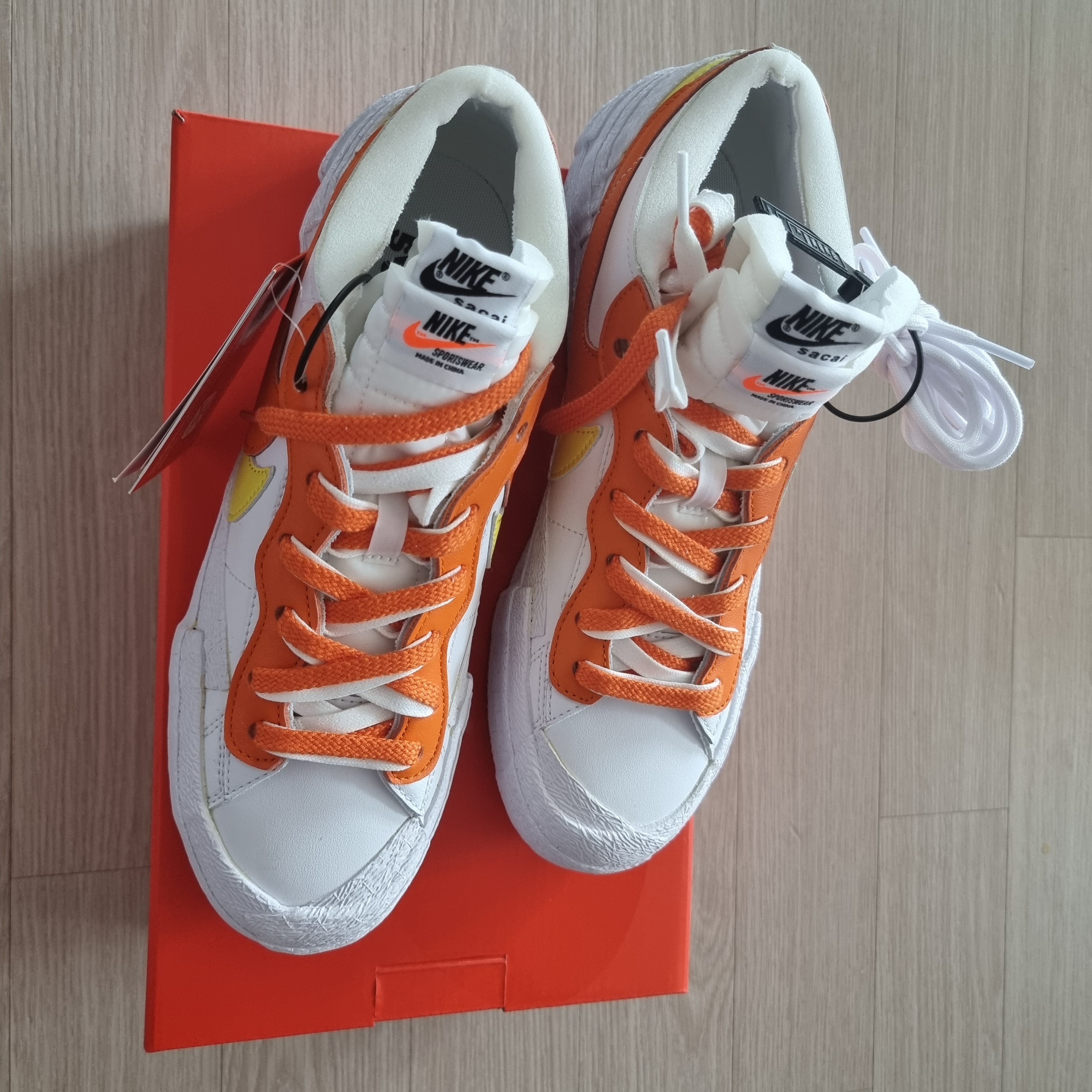 Nike x Sacai Blazer Low Magma Orange 착용 스타일 - 1