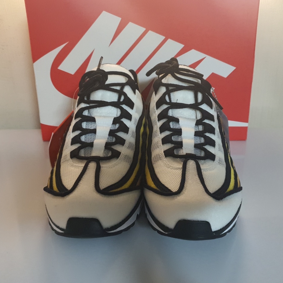 Nike Air Max 95 Pollen Rise 착용 스타일