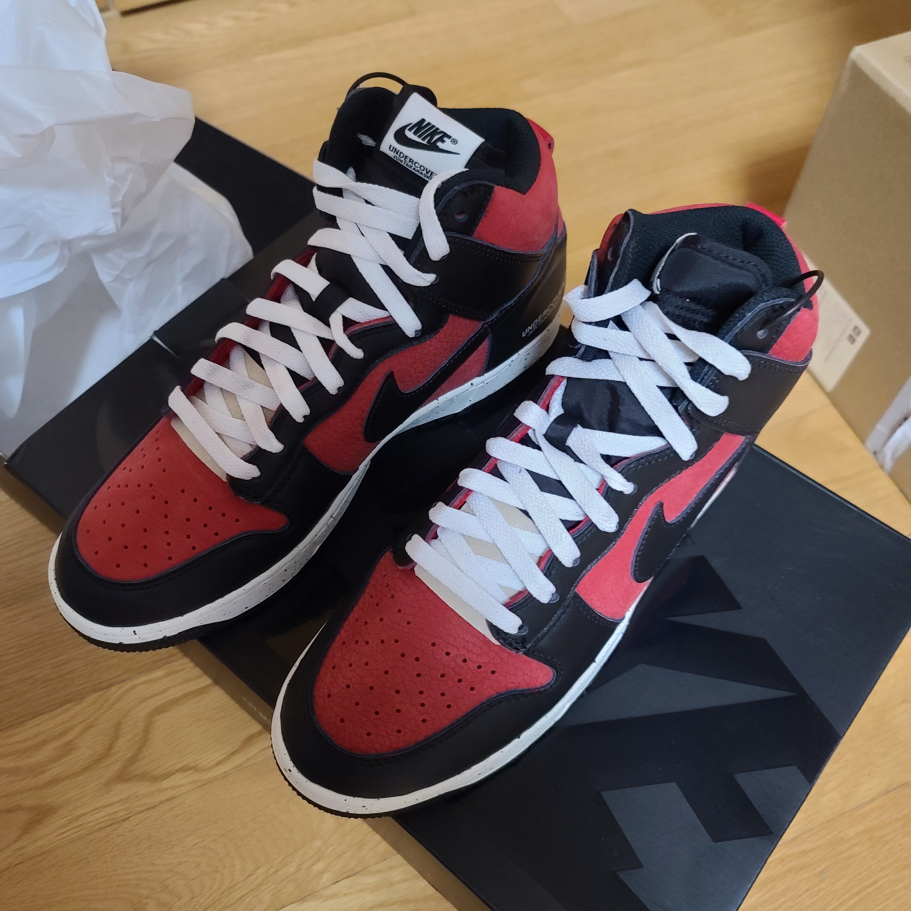 Nike x Undercover Dunk High 1985 Gym Red 착용 스타일 - 2