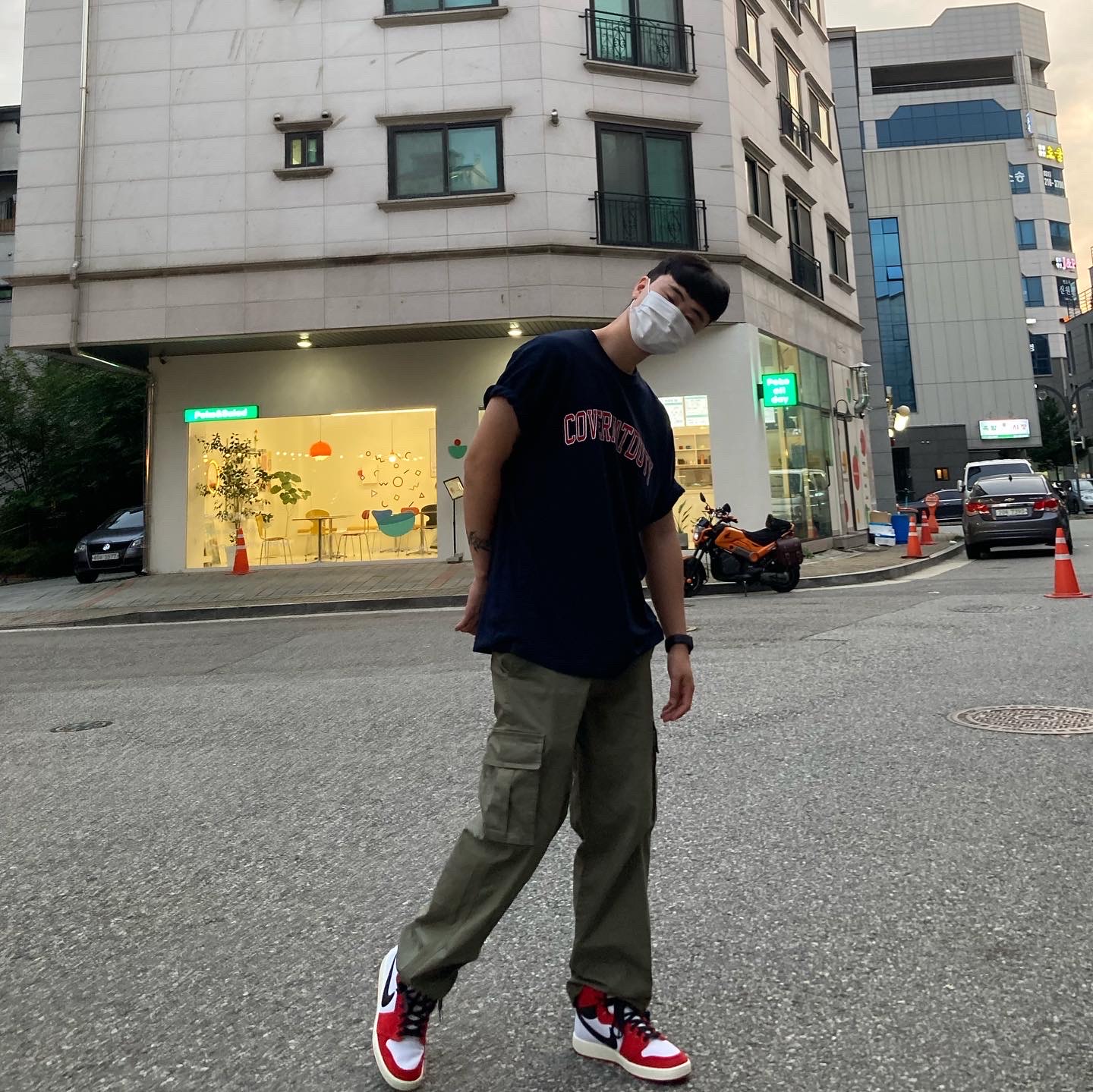 Jordan 1 KO Chicago 2021 착용 스타일 - 2
