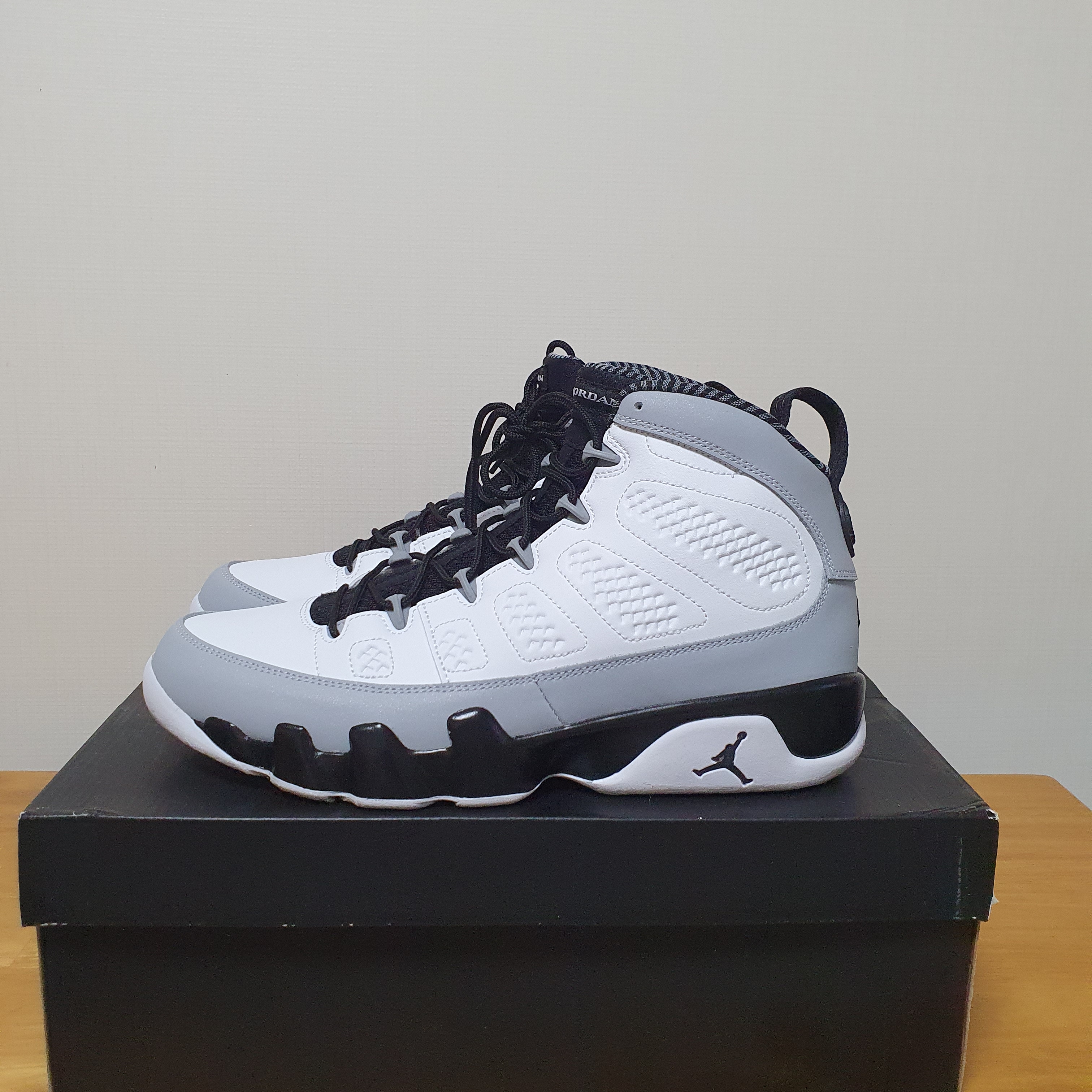 Jordan 9 Retro Barons 착용 스타일 - 1