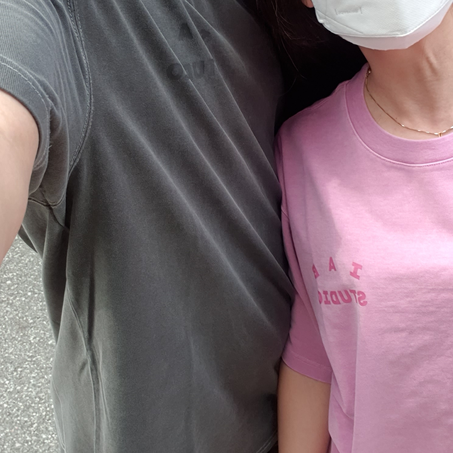 IAB Studio Pigment T-Shirt Magenta, IAB Studio Pigment T-Shirt Black 착용 스타일 - 5