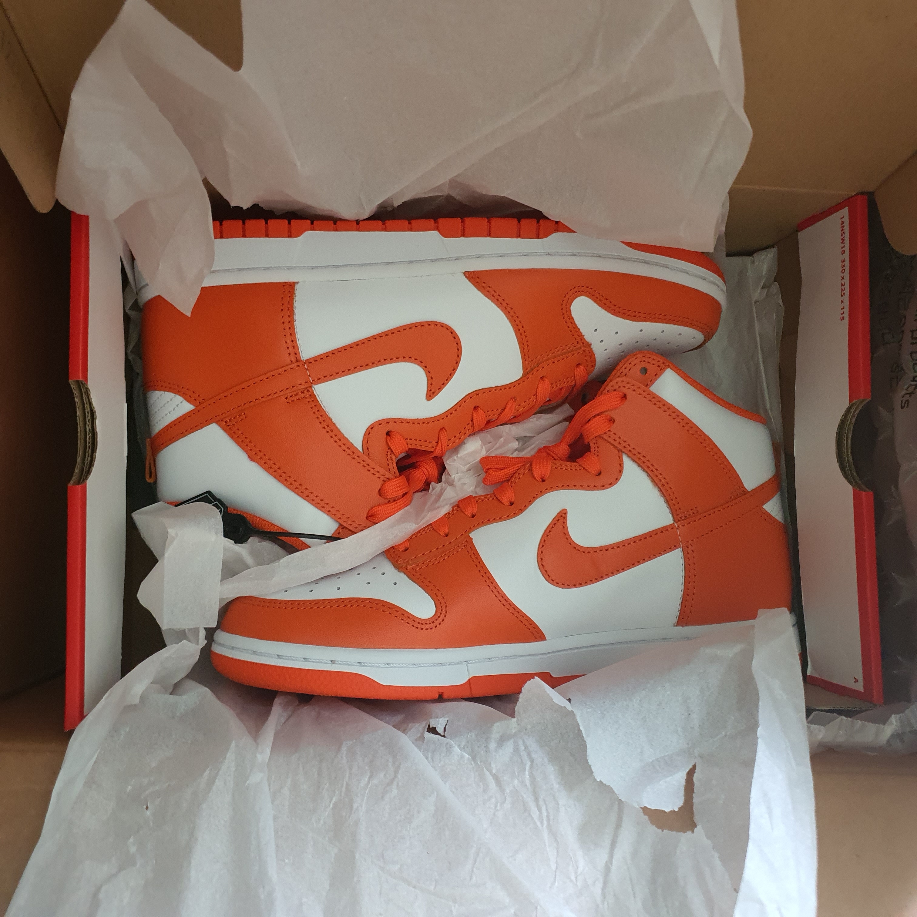 Nike Dunk High Retro Orange Blaze 착용 스타일 - 1