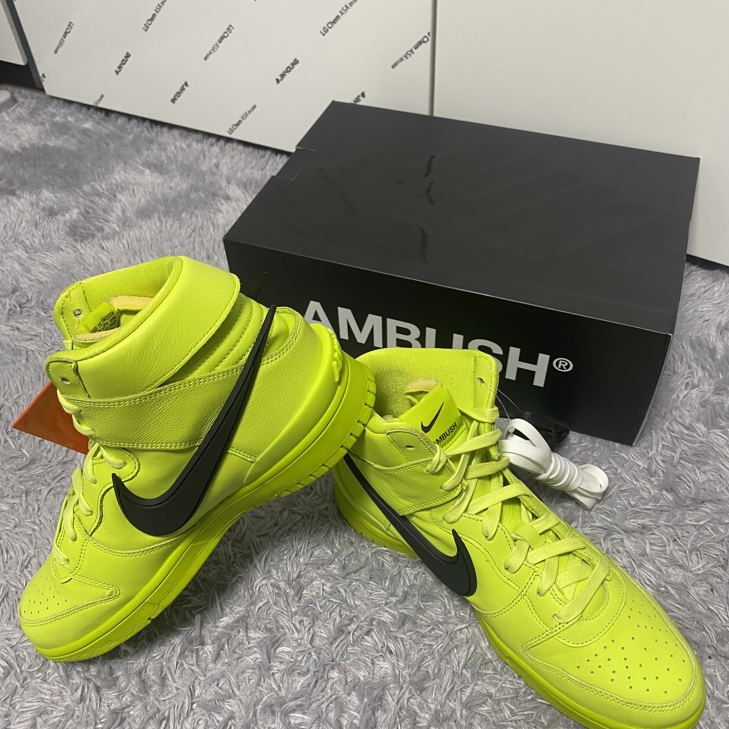 Nike x Ambush Dunk High Flash Lime 착용 스타일 - 2