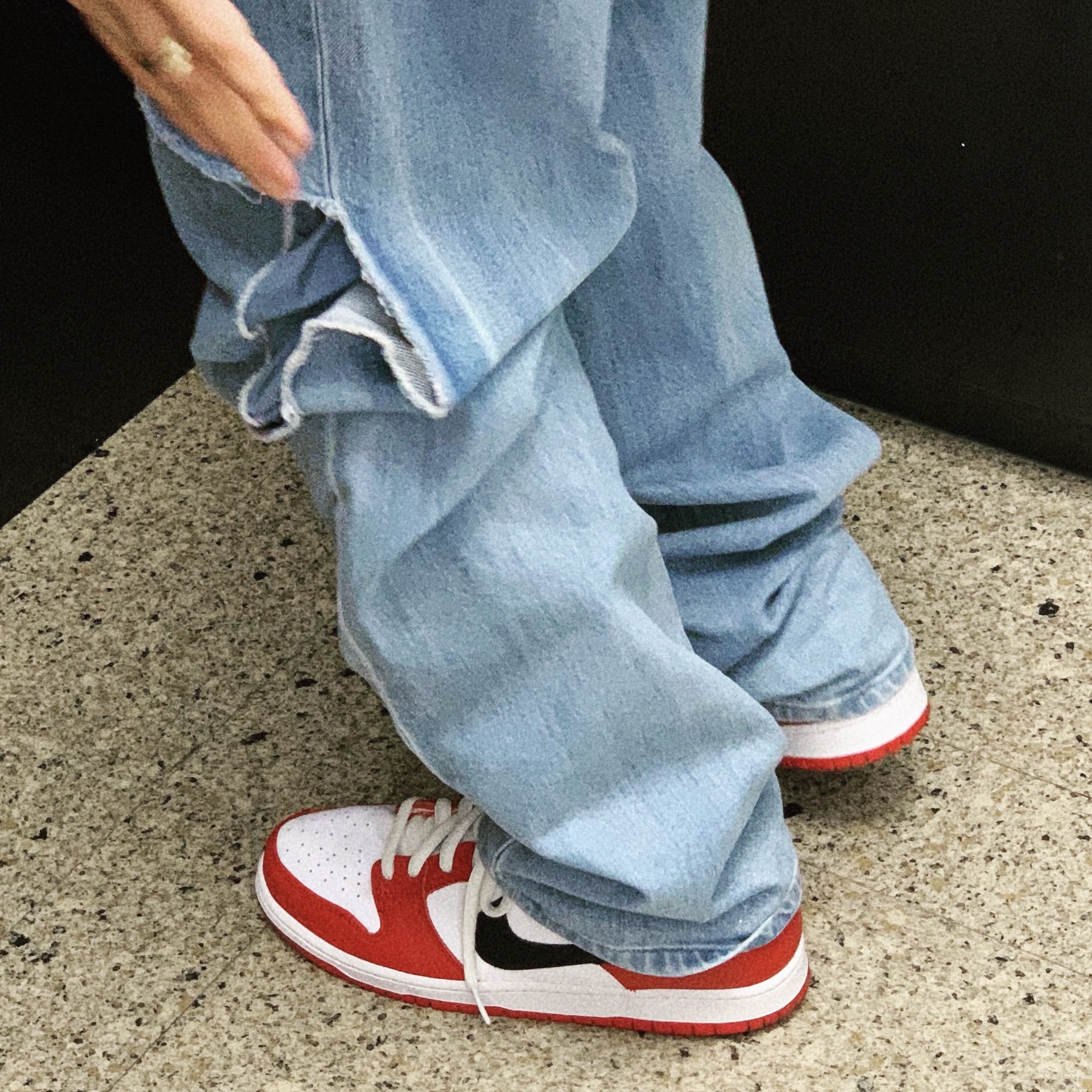 Nike SB Dunk Low Pro Chicago 착용 스타일 - 2