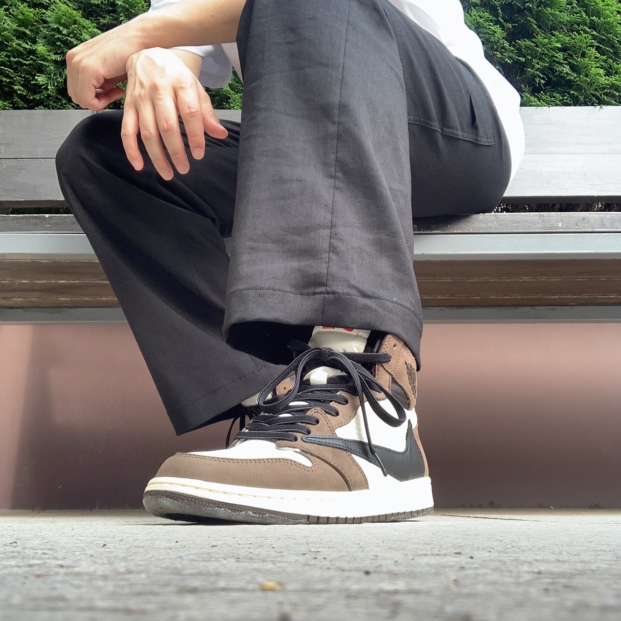 Jordan 1 x Travis Scott Retro High OG SP Mocha 착용 스타일