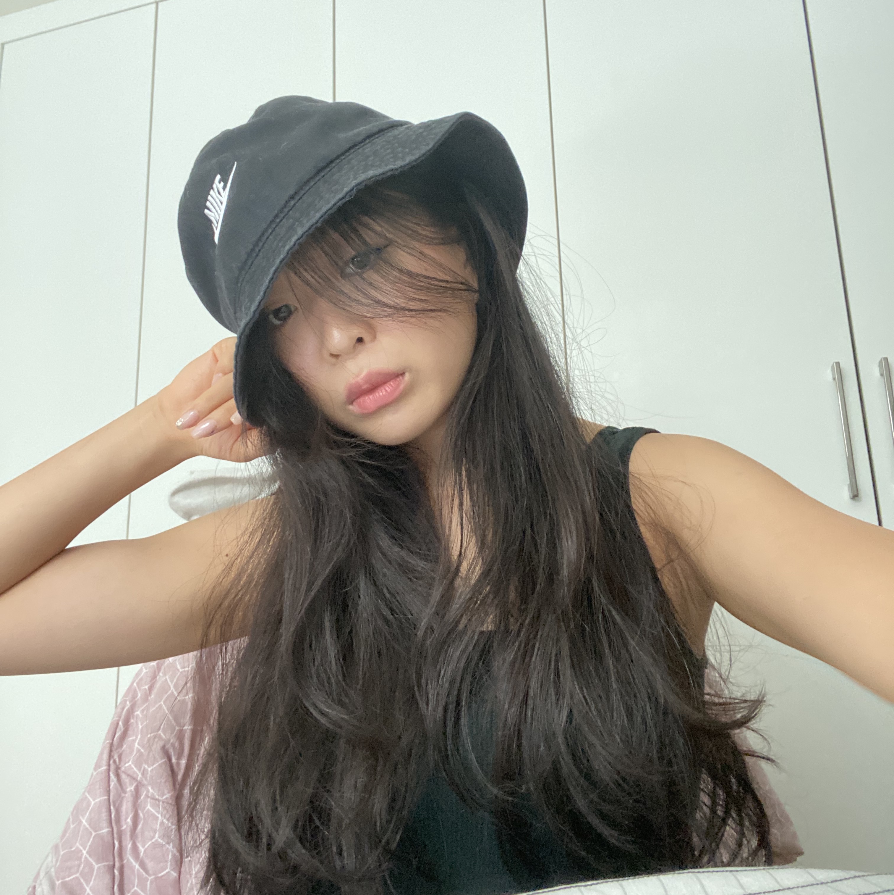 Nike Futura Washed Bucket Hat Black 착용 스타일 - 2