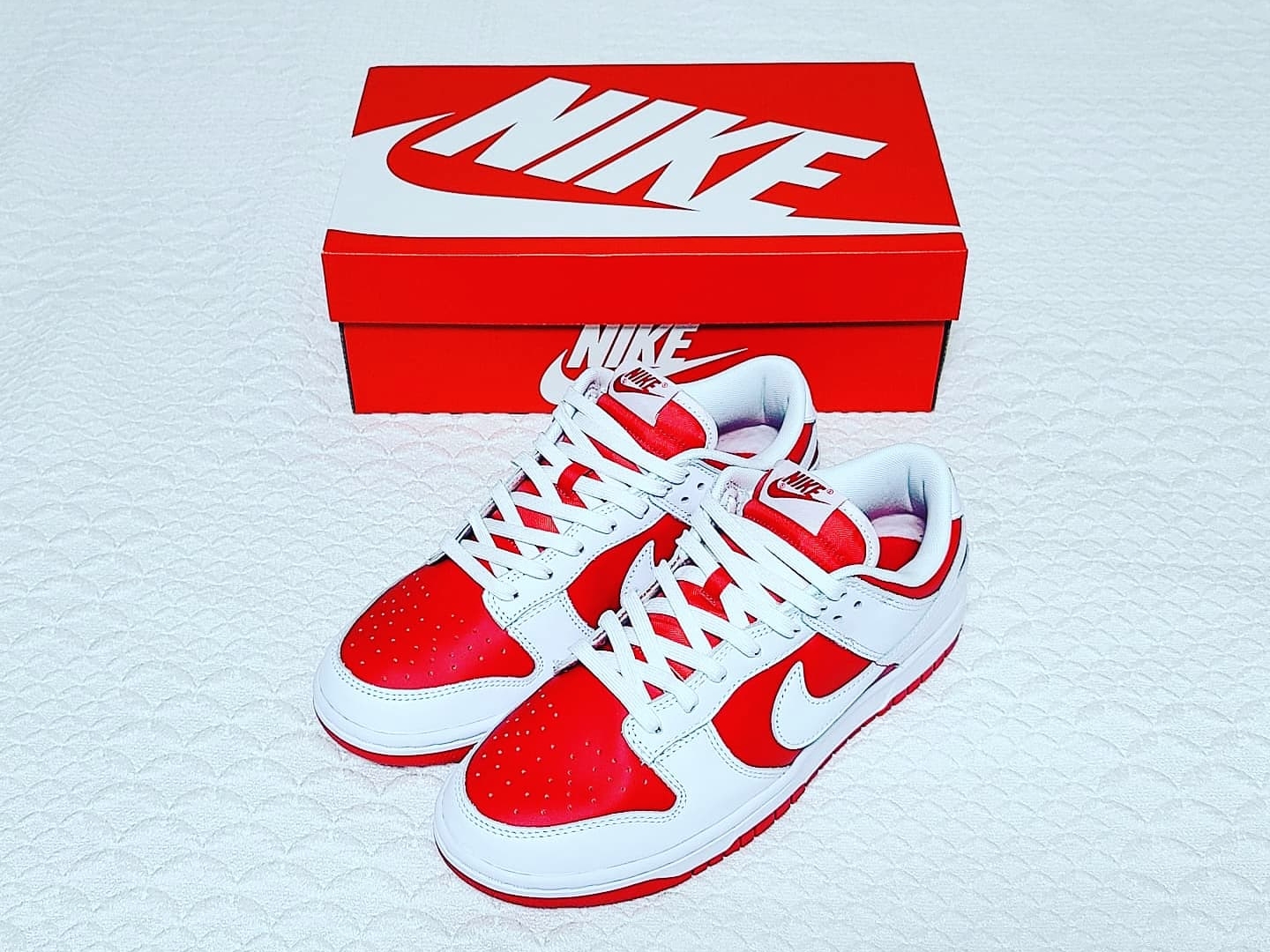 Nike Dunk Low Retro Championship Red 착용 스타일 - 1