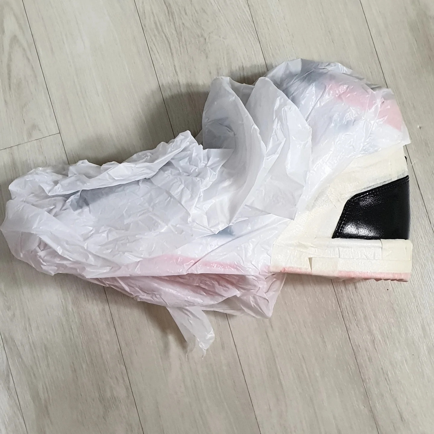 Jordan 1 Retro High OG Electro Orange 착용 스타일 - 5