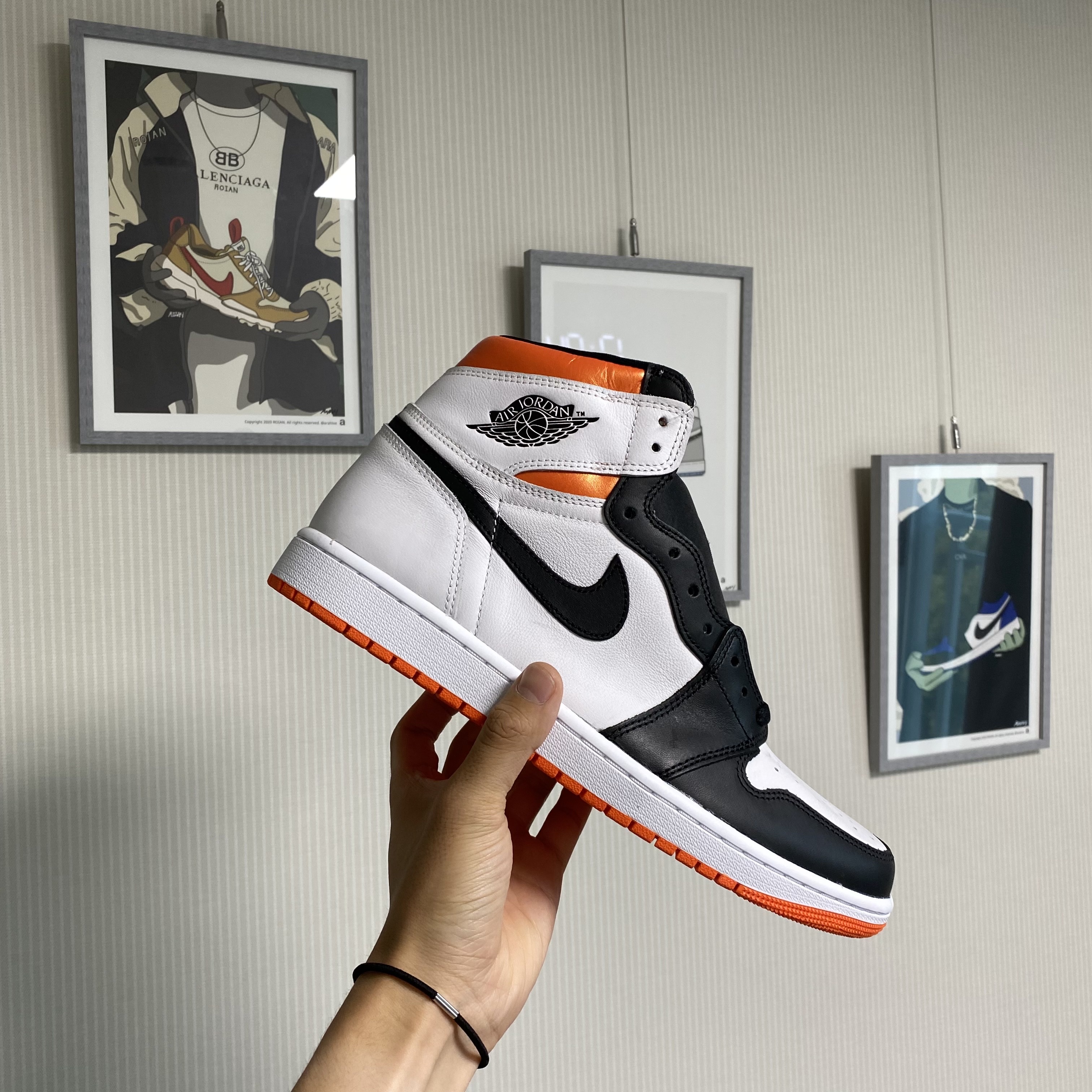 Jordan 1 Retro Shattered Backboard, Jordan 1 Retro High OG Electro Orange 착용 스타일 - 2