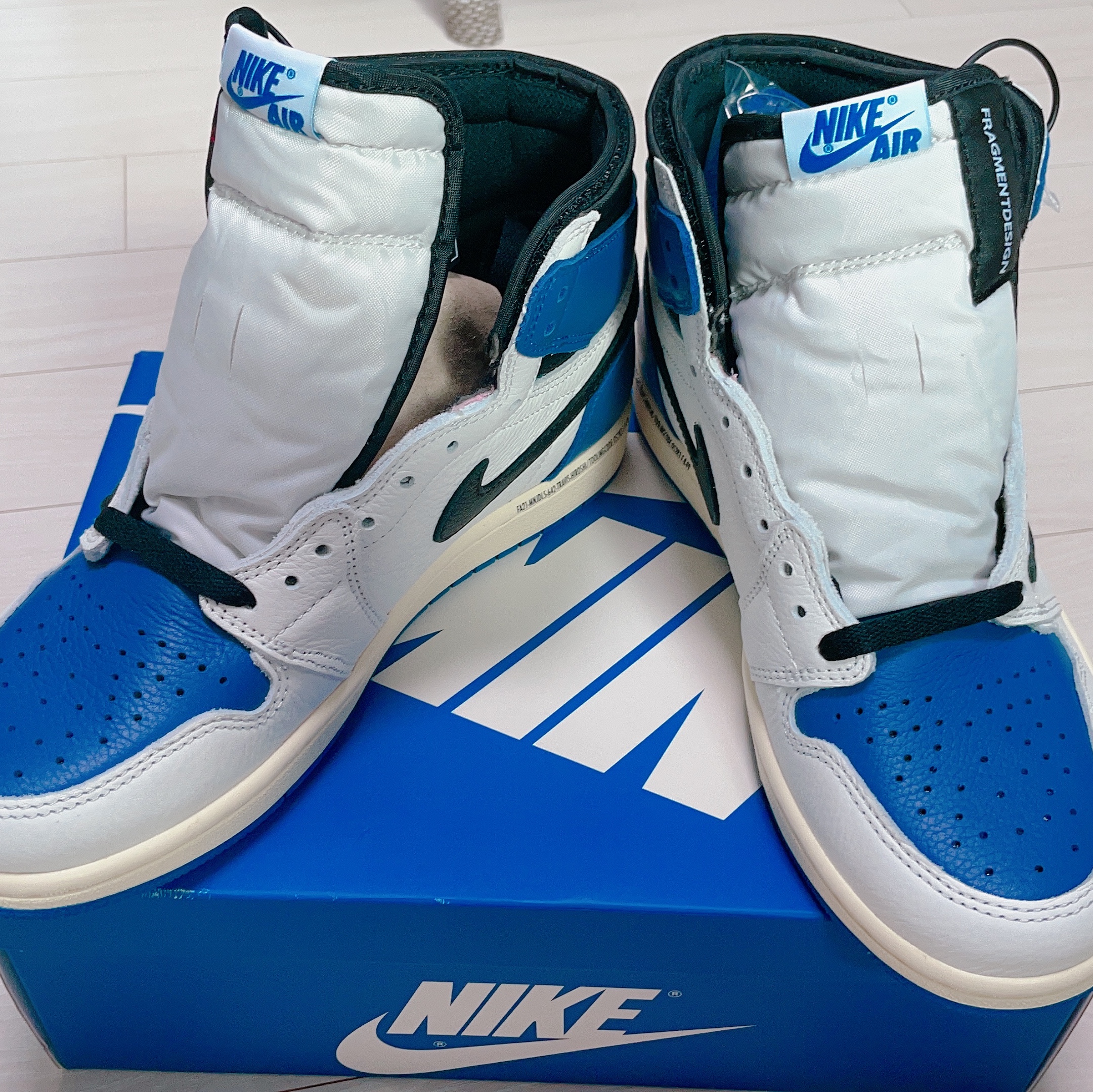 Jordan 1 x Travis Scott x Fragment Retro High OG SP Military Blue 착용 스타일 - 3
