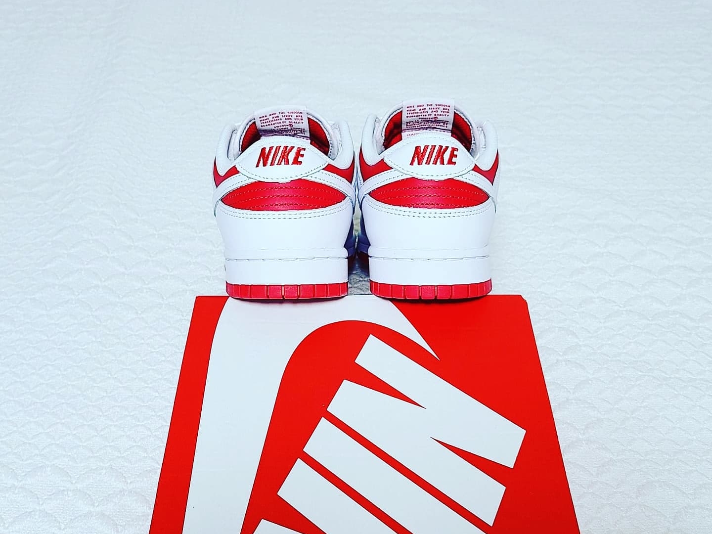 Nike Dunk Low Retro Championship Red 착용 스타일 - 5