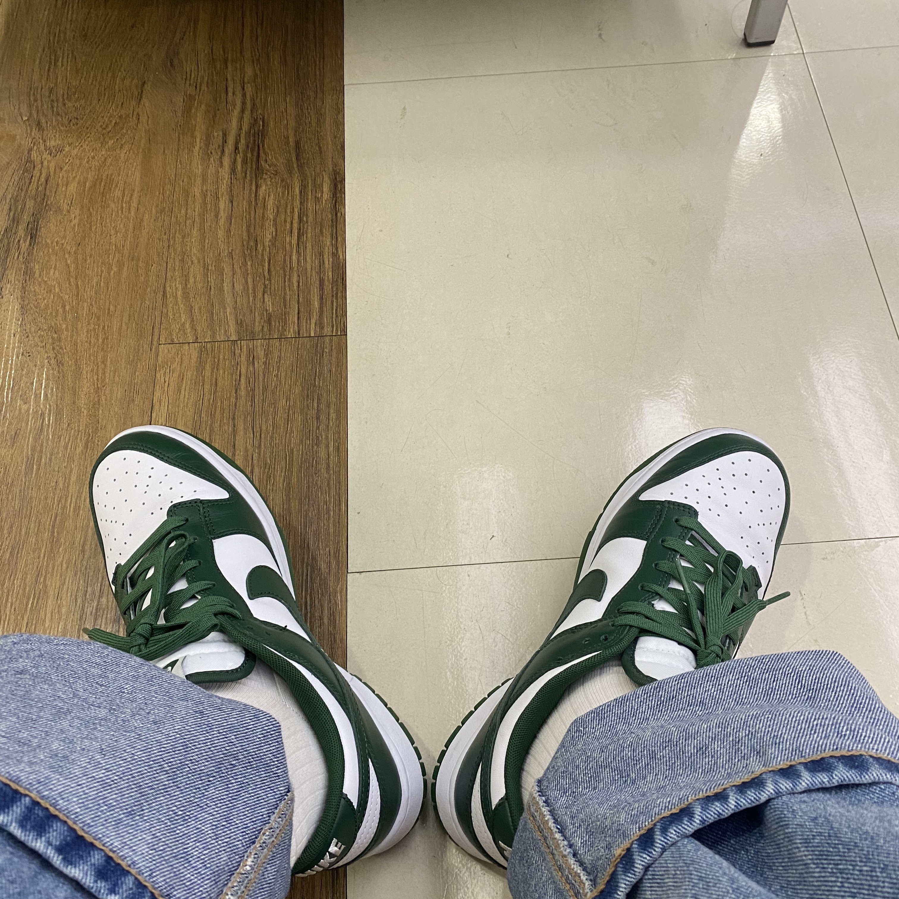 Nike Dunk Low Retro Varsity Green 착용 스타일