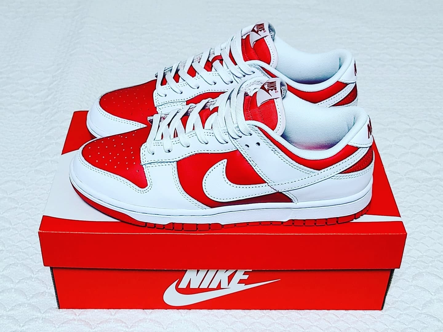 Nike Dunk Low Retro Championship Red 착용 스타일 - 2