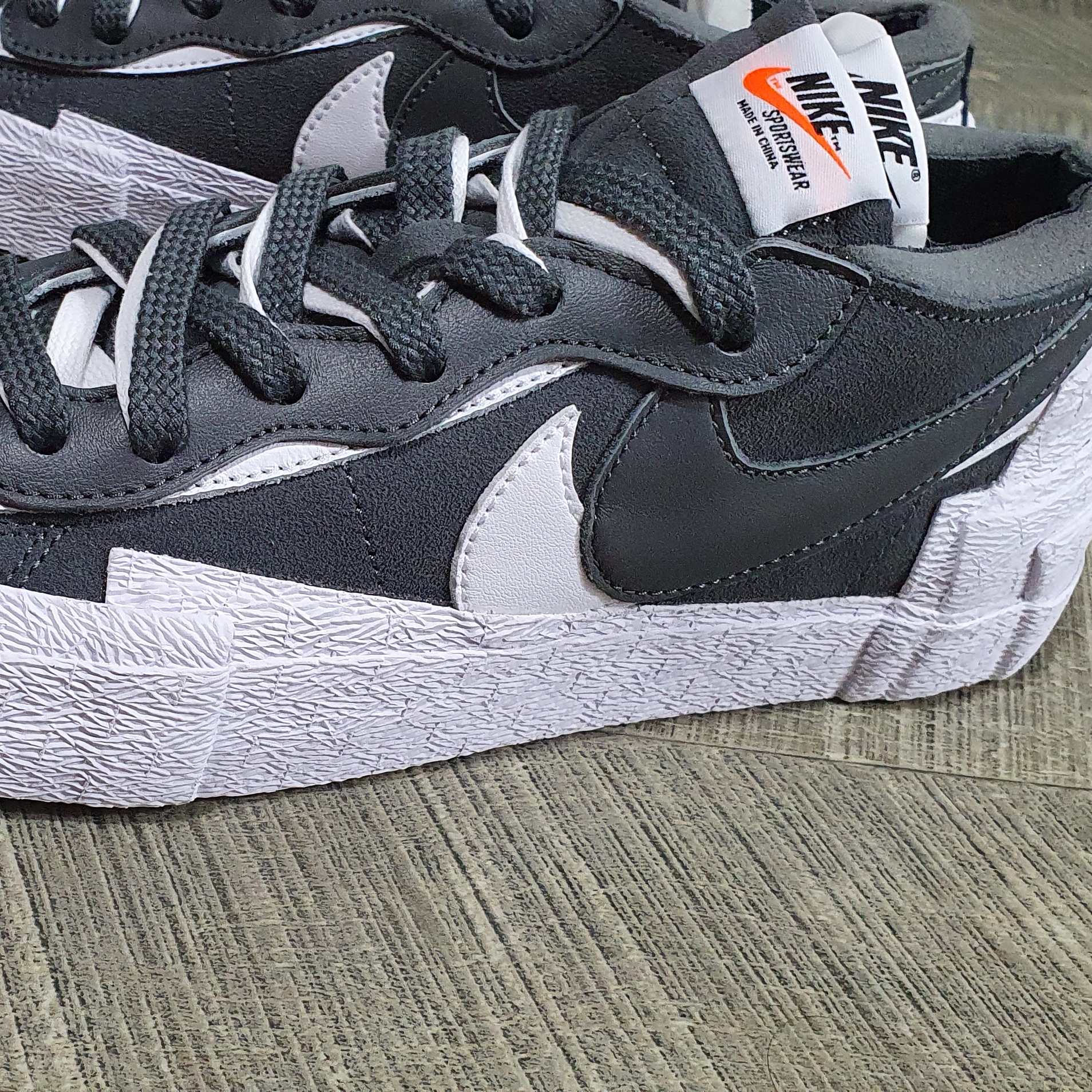 Nike x Sacai Blazer Low Iron Grey 착용 스타일 - 2