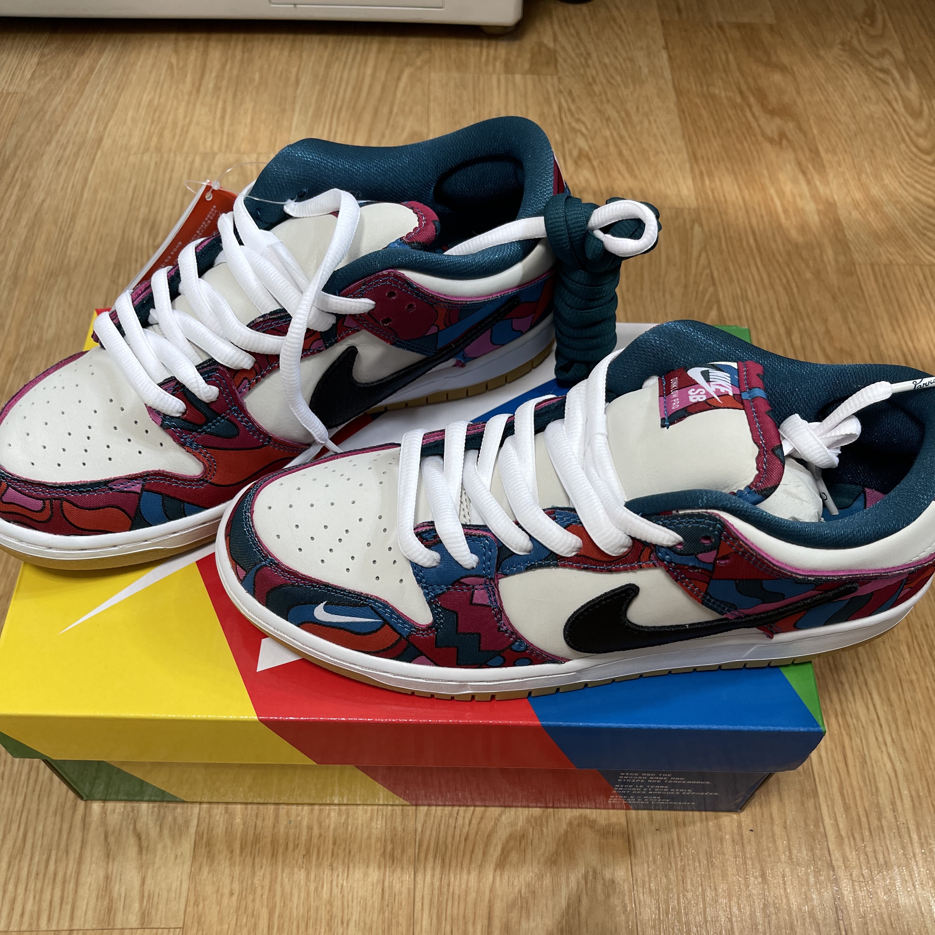Nike x Parra SB Dunk Low Pro Abstract Art 착용 스타일 - 2