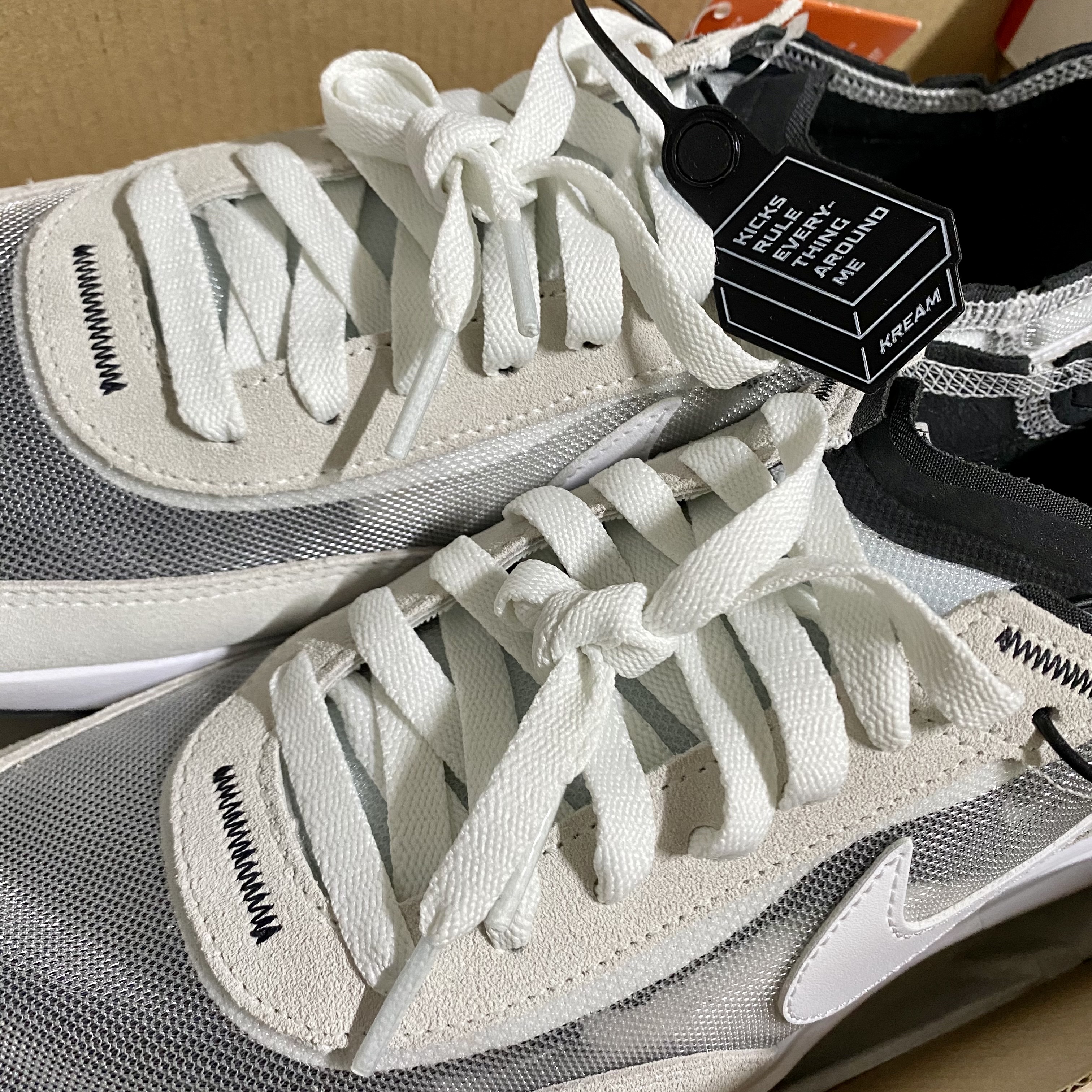 Nike Waffle One Infinite Lilac 착용 스타일