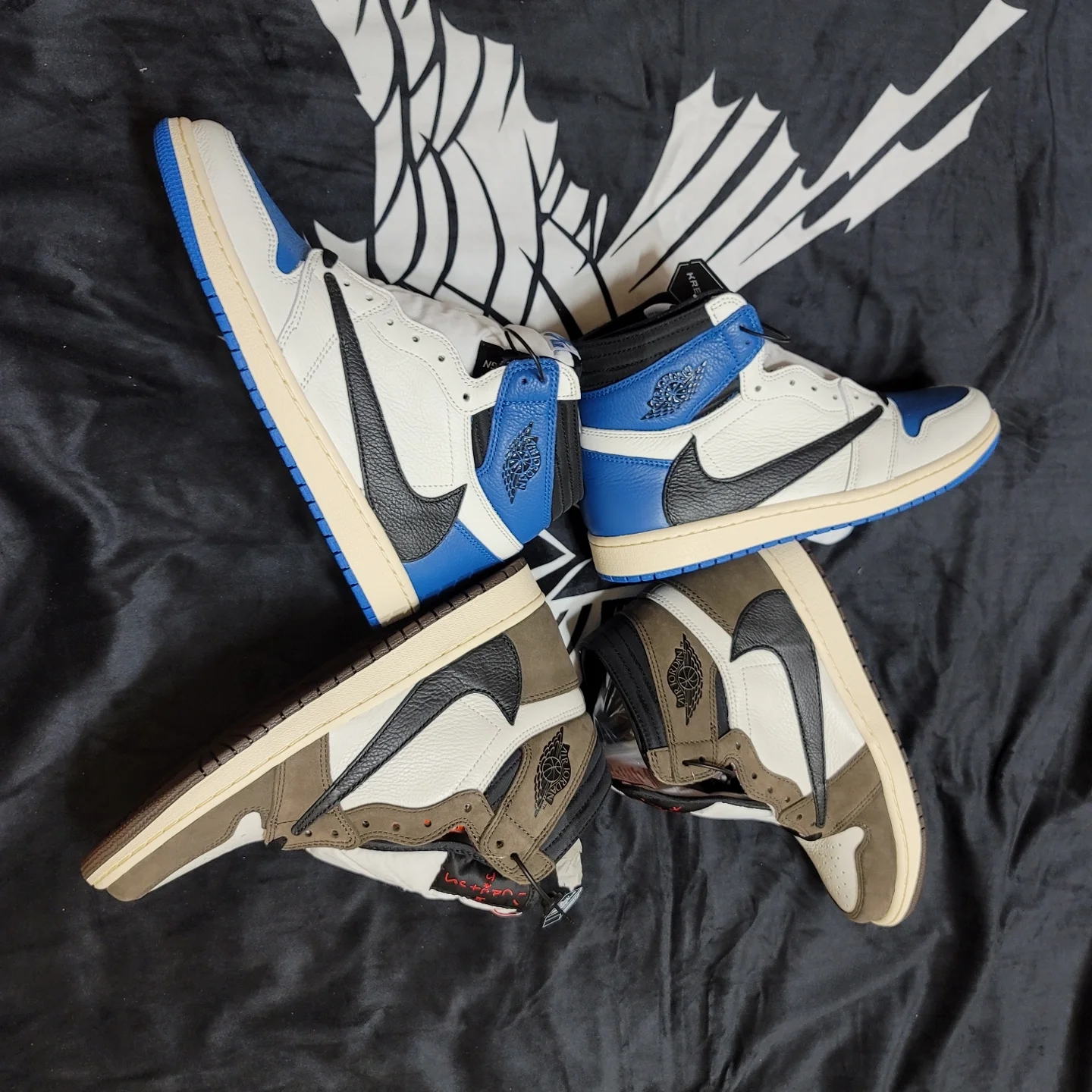 Jordan 1 x Travis Scott x Fragment Retro High OG SP Military Blue, Jordan 1 x Travis Scott Retro High OG SP Mocha 착용 스타일