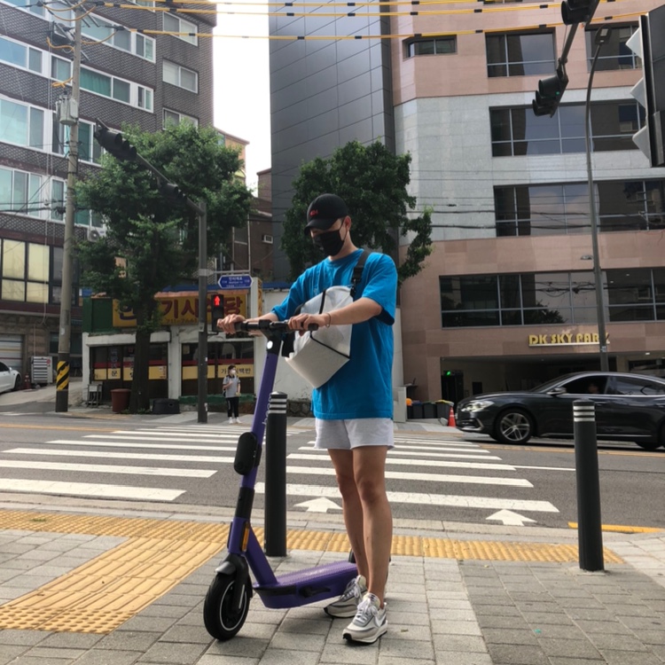 Nike x Sacai LDWaffle Summit White 착용 스타일