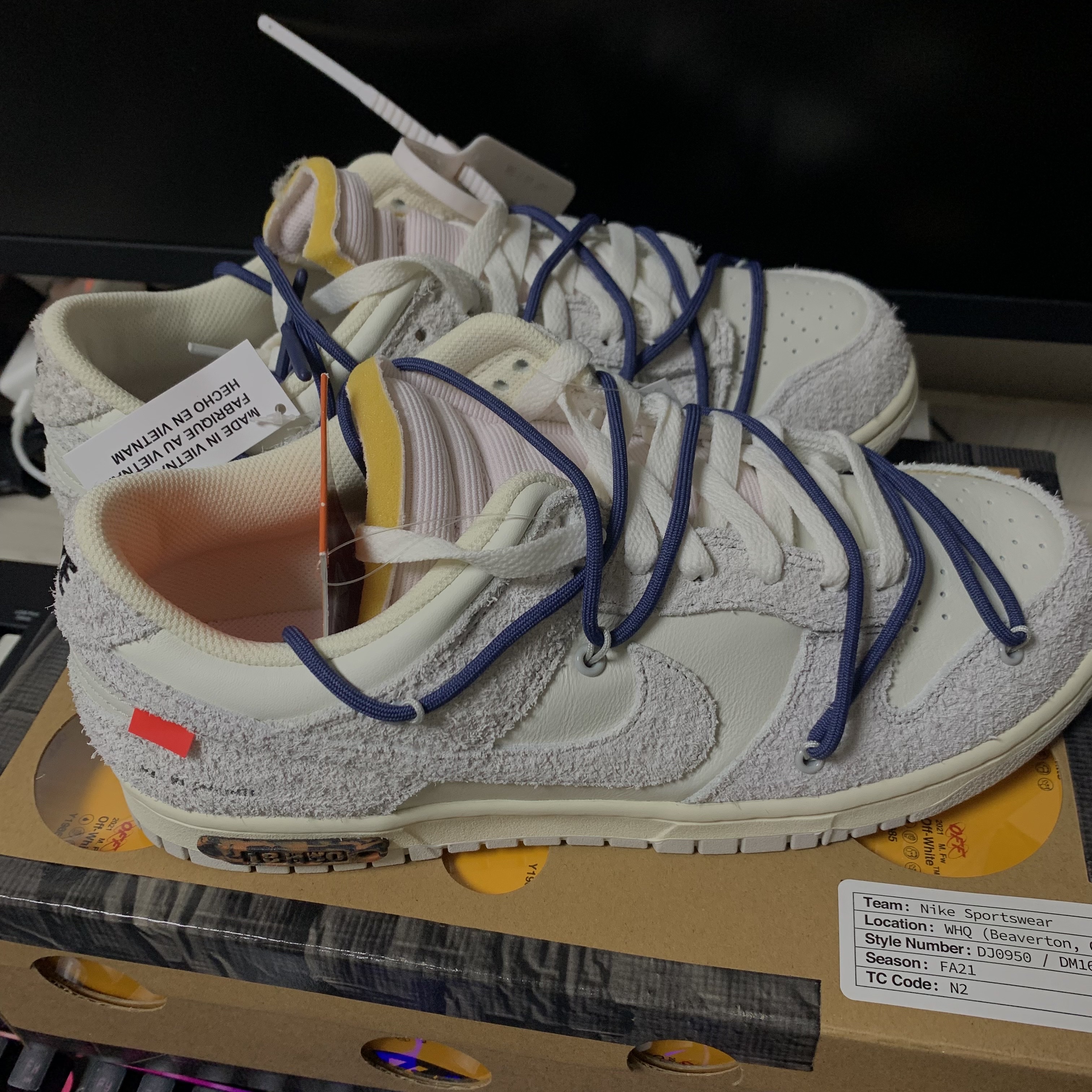 Nike x Off-White Dunk Low The 50 - Lot 18 착용 스타일 - 3