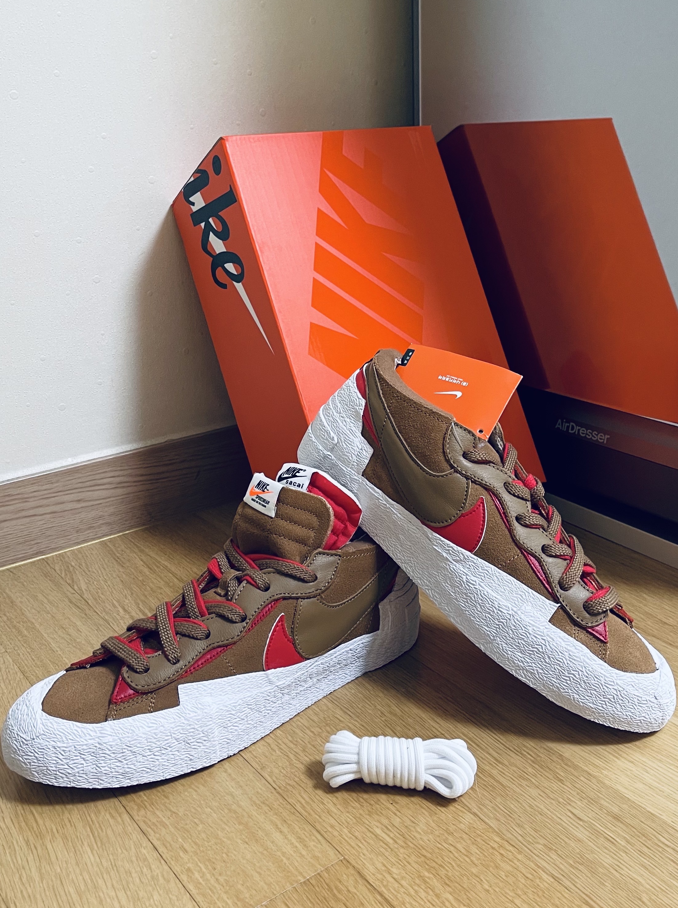 Nike x Sacai Blazer Low British Tan 착용 스타일