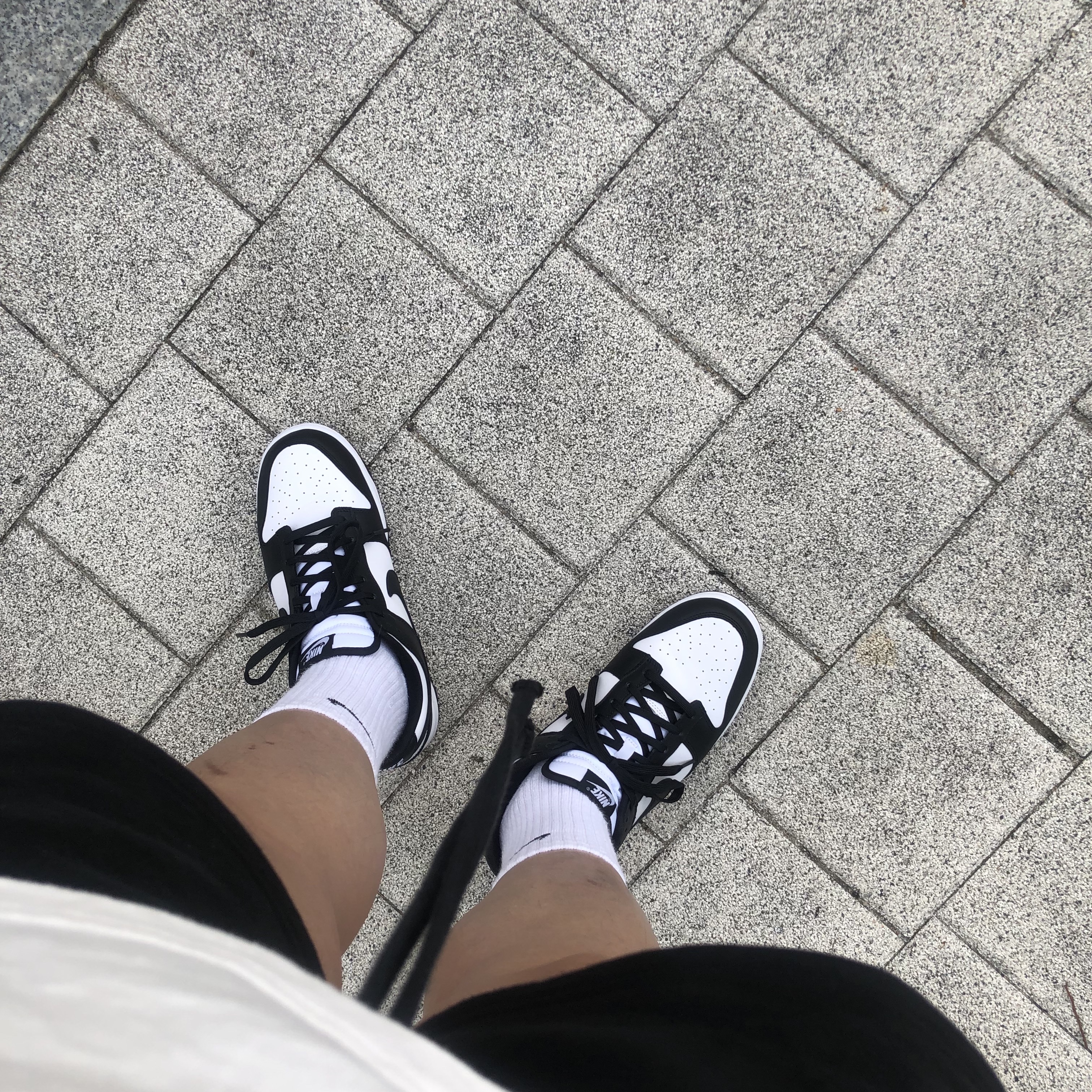 Nike x Stussy WT T-Shirt White - US/EU, Essentials Sweatshorts Black - 21SS 착용 스타일 - 2