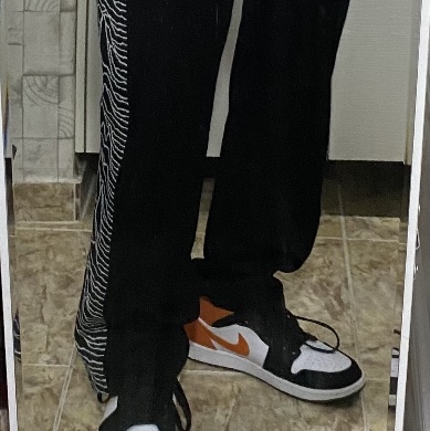Jordan 1 Mid Shattered Backboard 착용 스타일 - 1