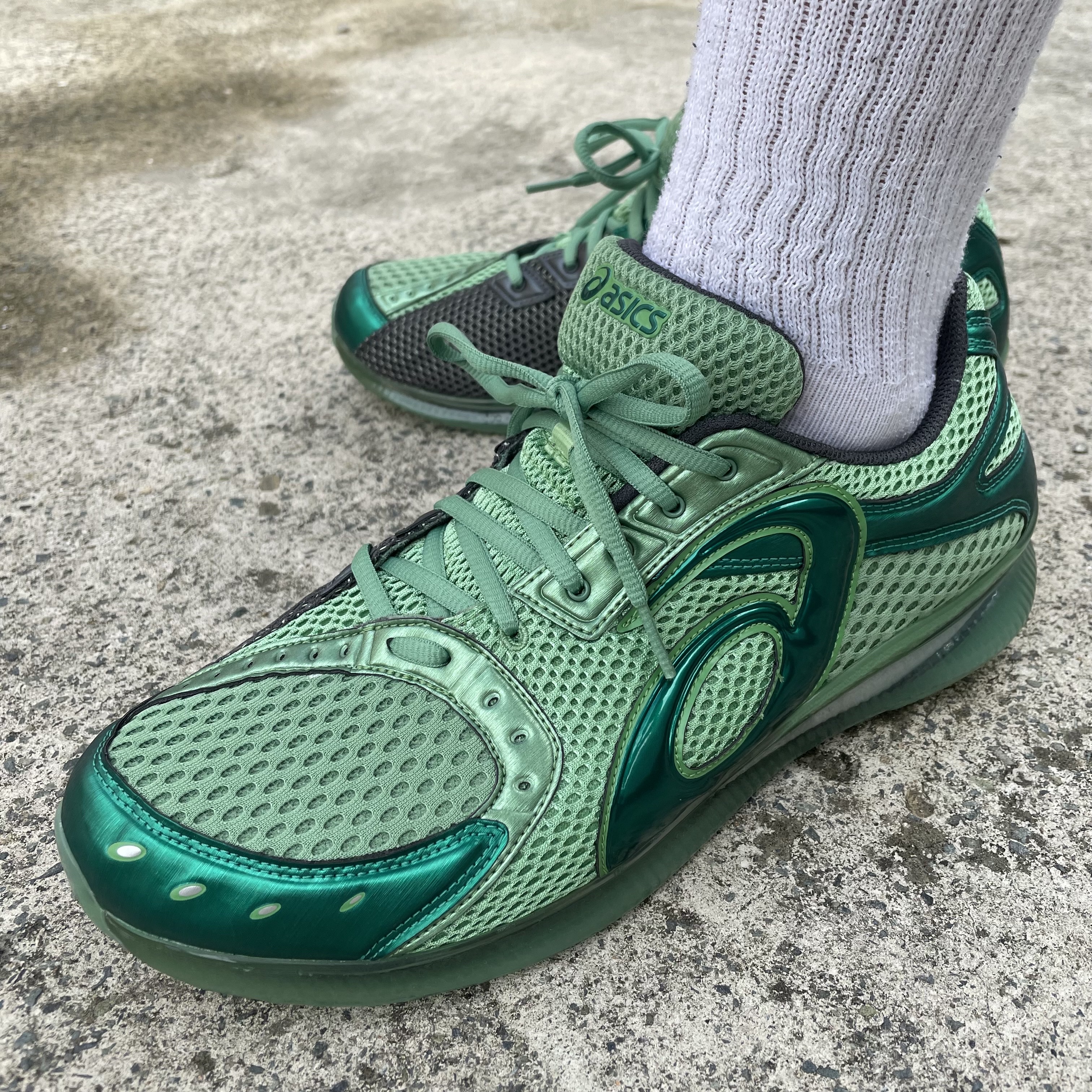 Asics x Kiko Kostadinov Gel Sokat Infinity Green 착용 스타일
