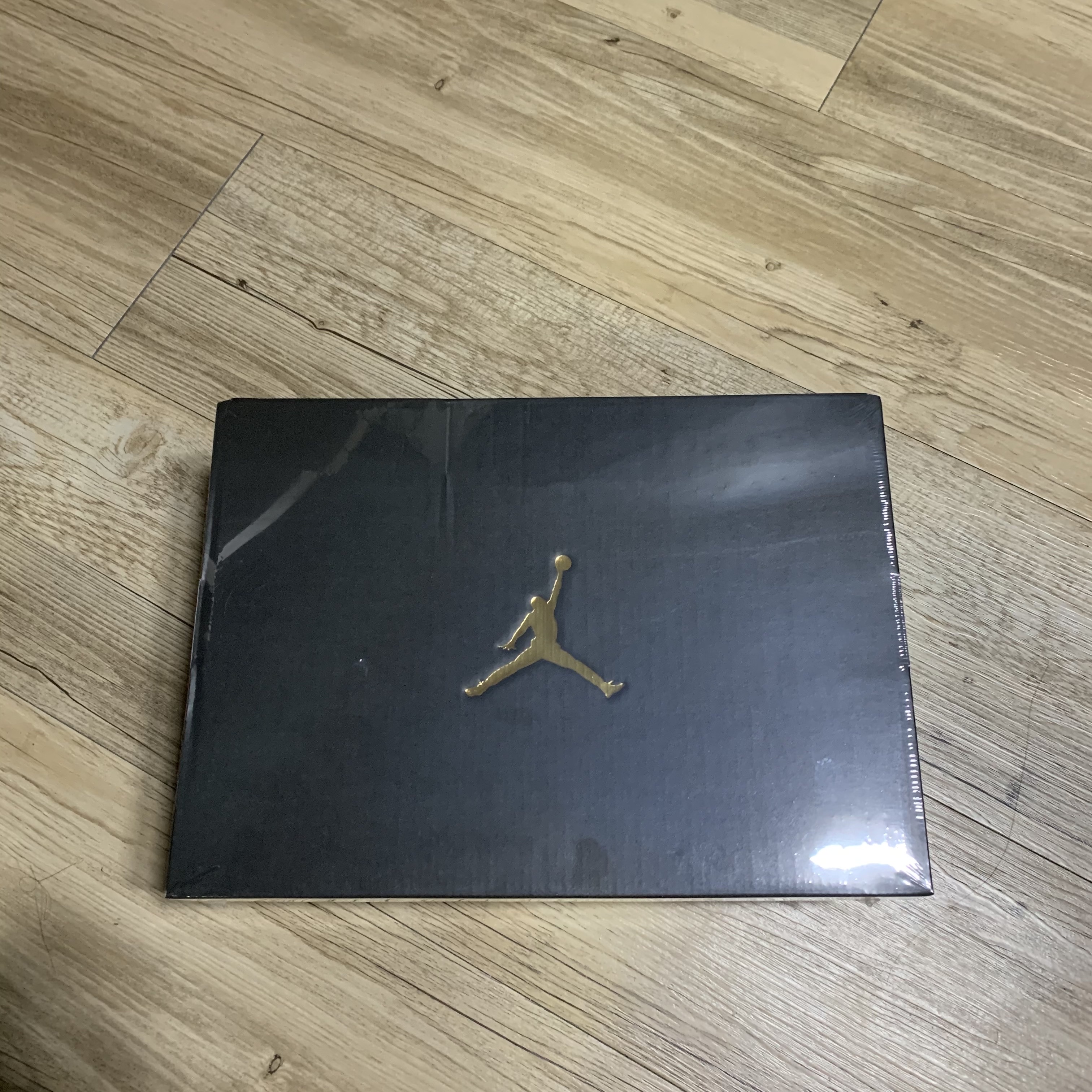 Jordan 1 Mid Gym Red Black White 착용 스타일 - 1