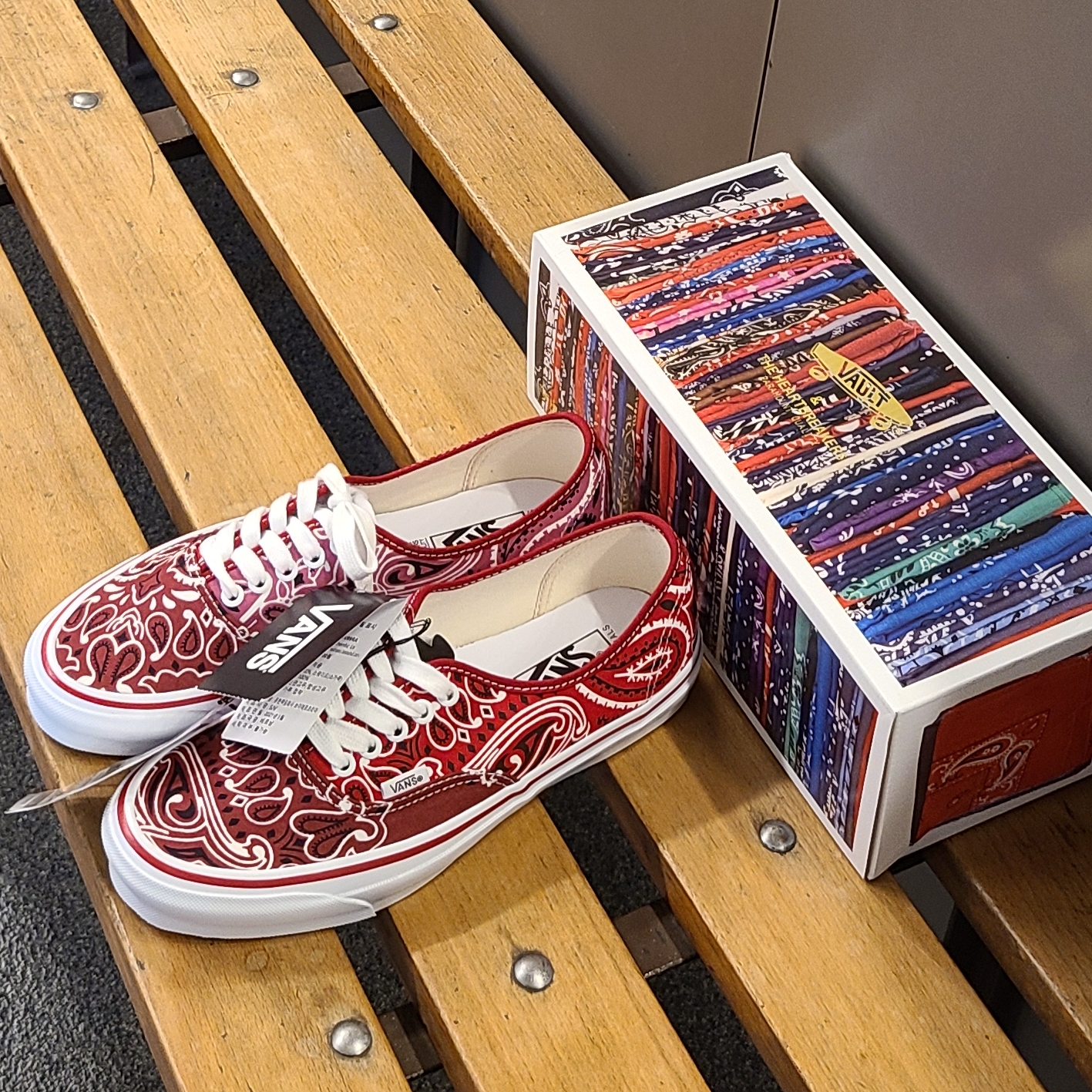 Vans Vault x Bedwin & The Heartbreakers OG Authentic LX Multi-Color-Red 착용 스타일
