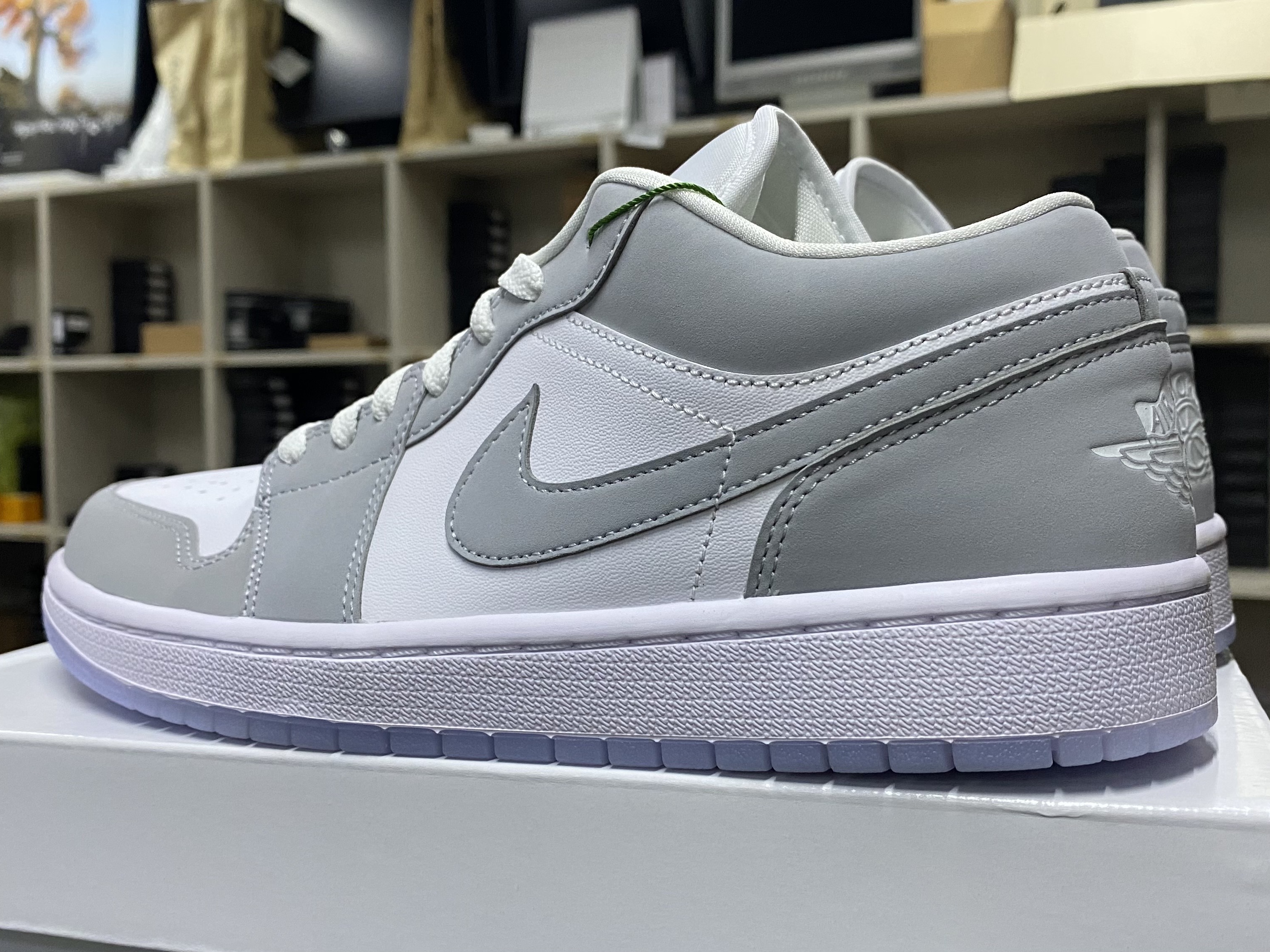 (W) Jordan 1 Low White Wolf Grey 착용 스타일 - 3