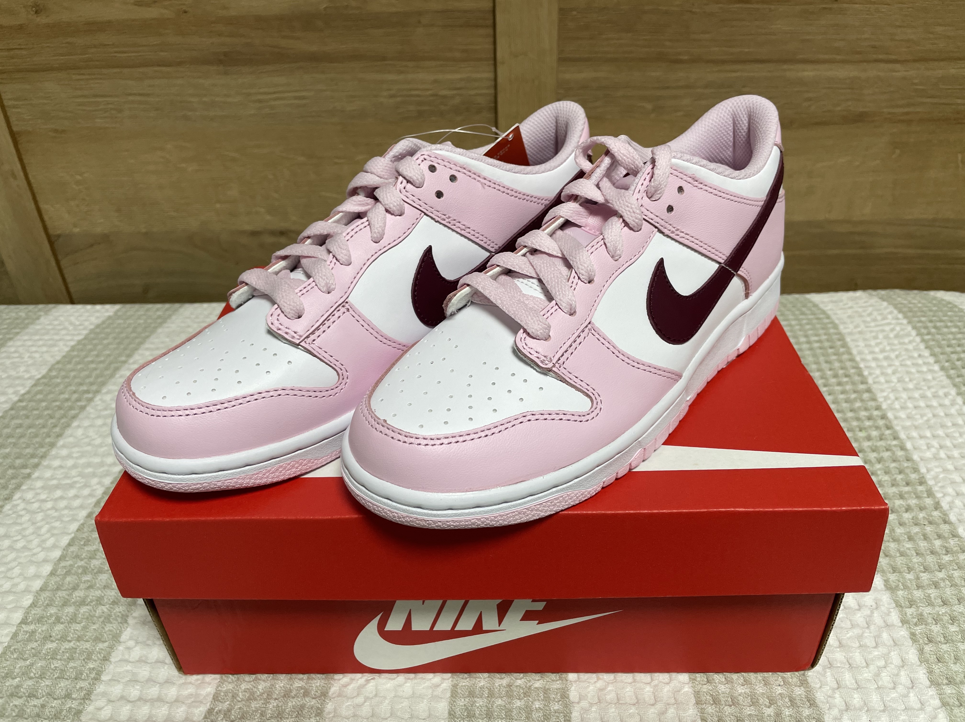 (GS) Nike Dunk Low Pink Foam 착용 스타일 - 2