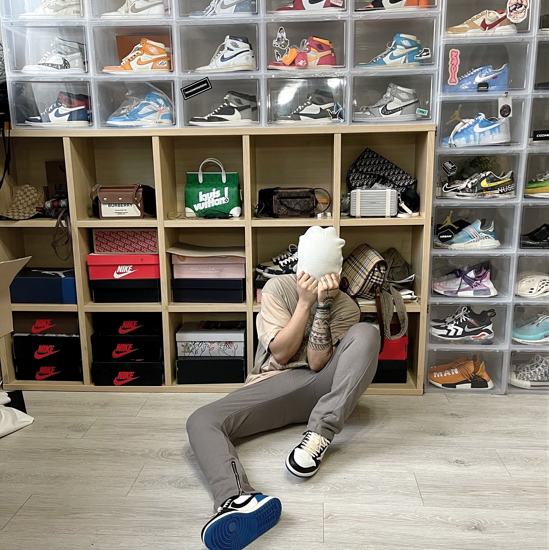 Jordan 1 x Travis Scott x Fragment Retro Low OG SP Military Blue 착용 스타일 - 1
