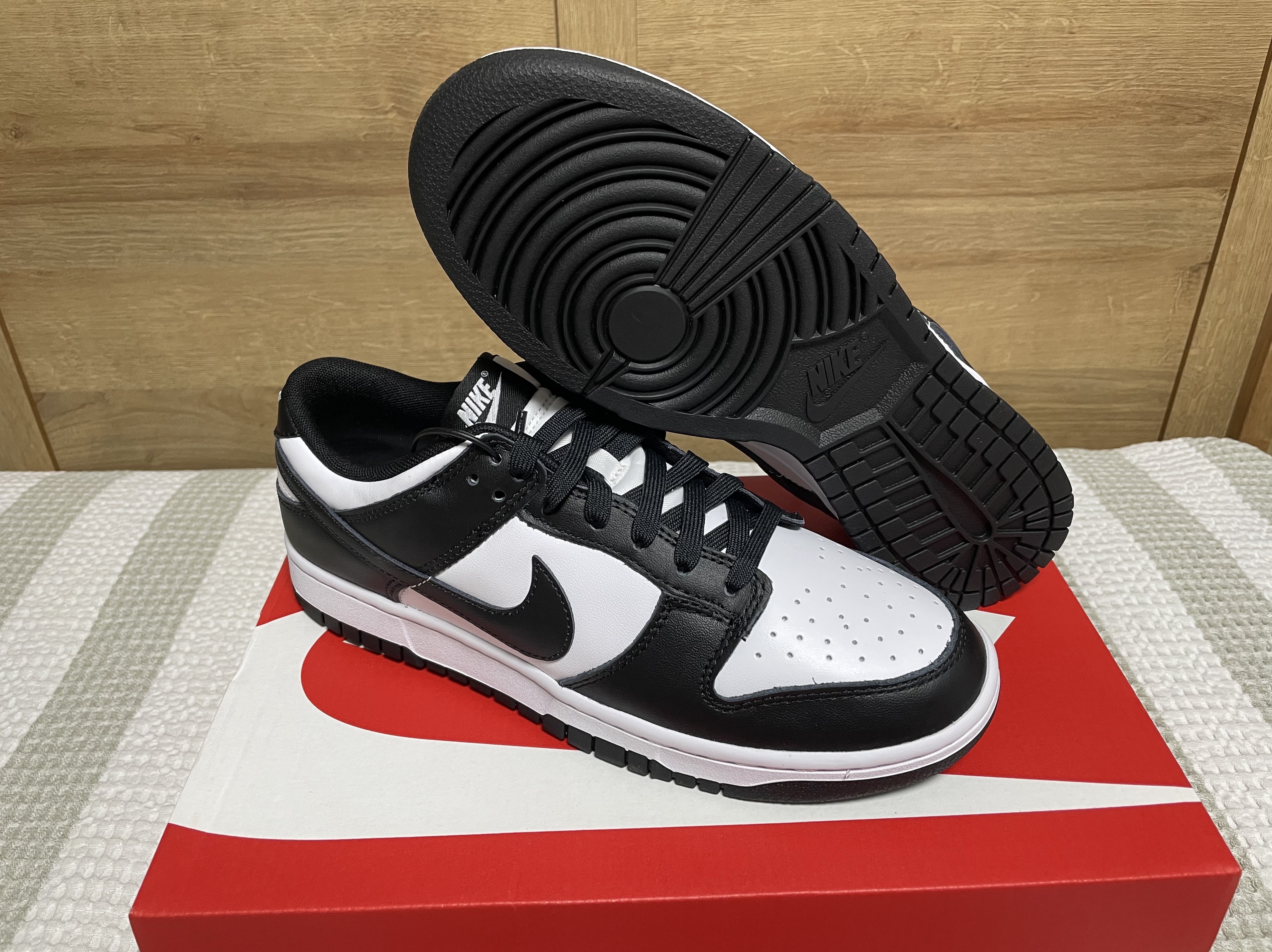 Nike Dunk Low Retro Black, (W) Nike Dunk Low Black 착용 스타일 - 1