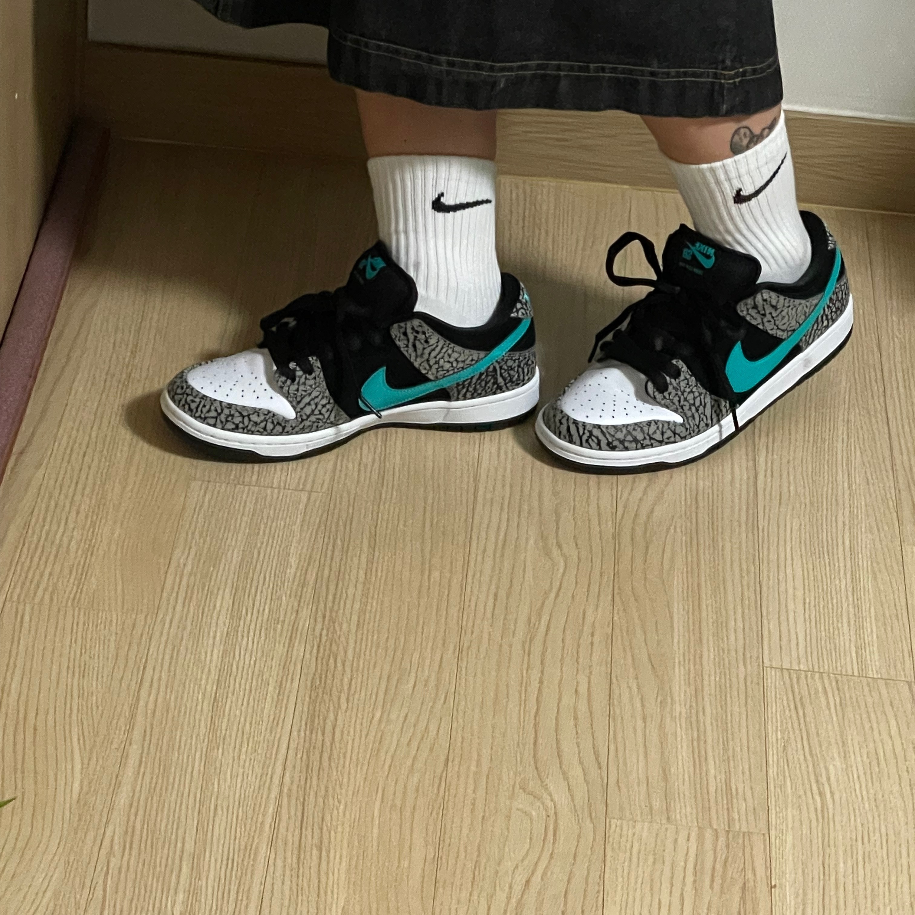 Nike SB Dunk Low Pro Clear Jade 착용 스타일