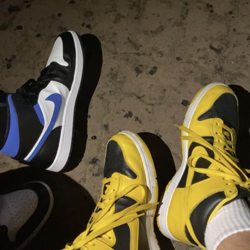 Jordan 1 Mid Racer Blue, Nike Dunk High SP Varsity Maize 착용 스타일