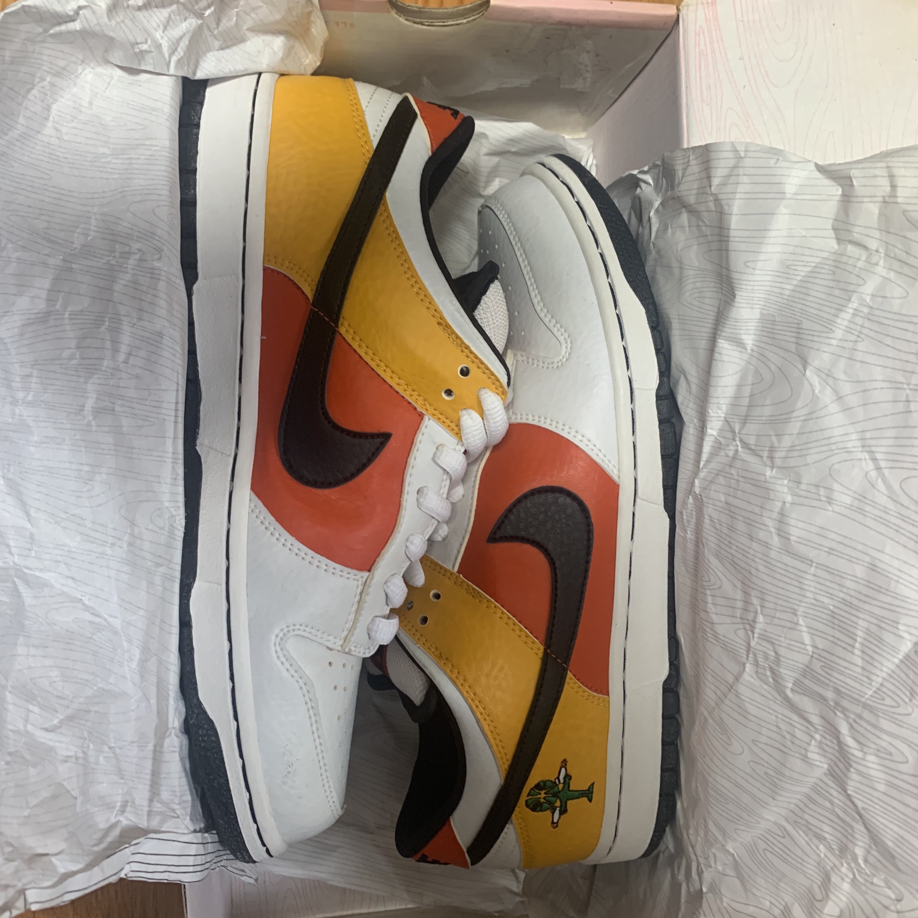 Nike SB Dunk Low Raygun Home 착용 스타일 - 4