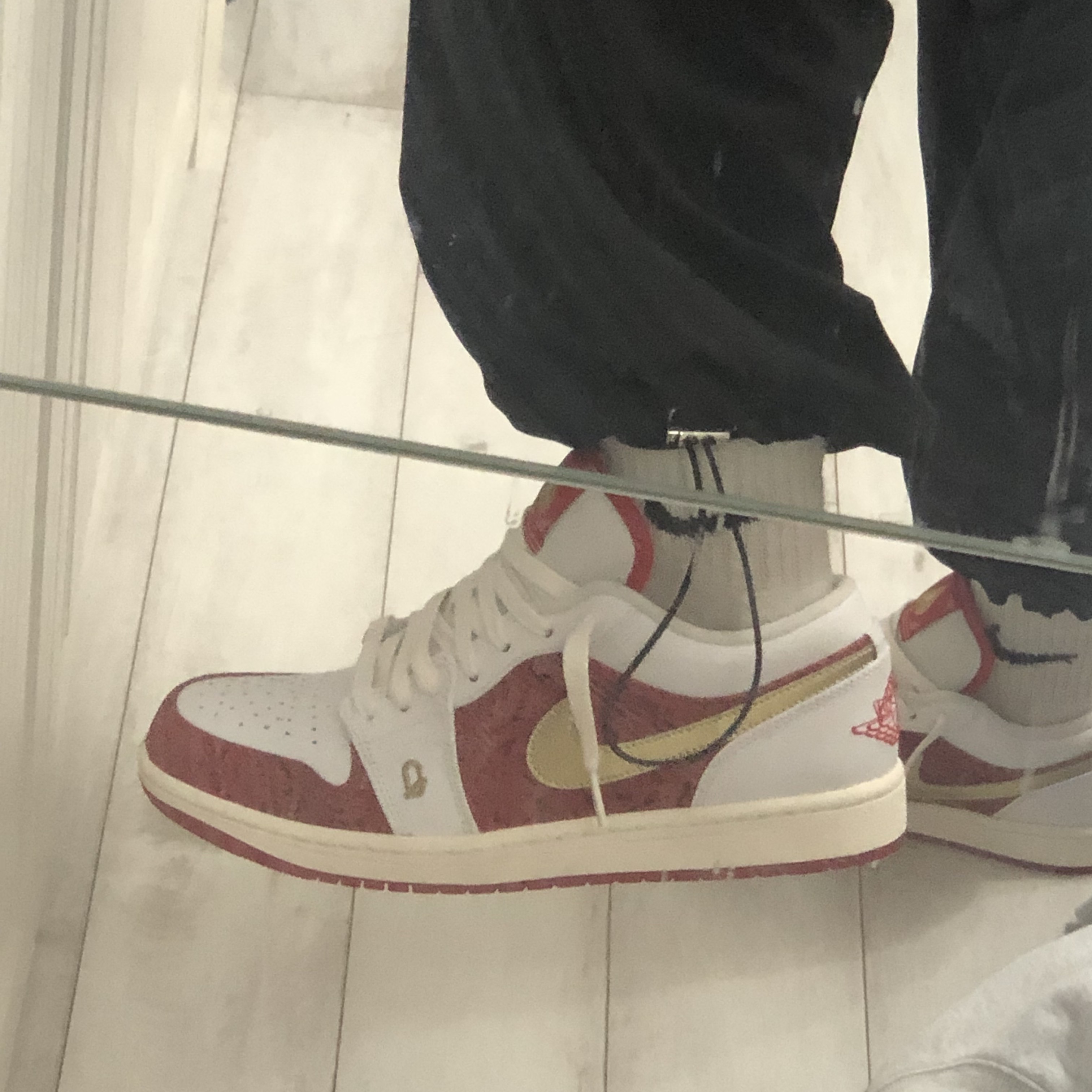 Jordan 1 Low SE Spades 착용 스타일