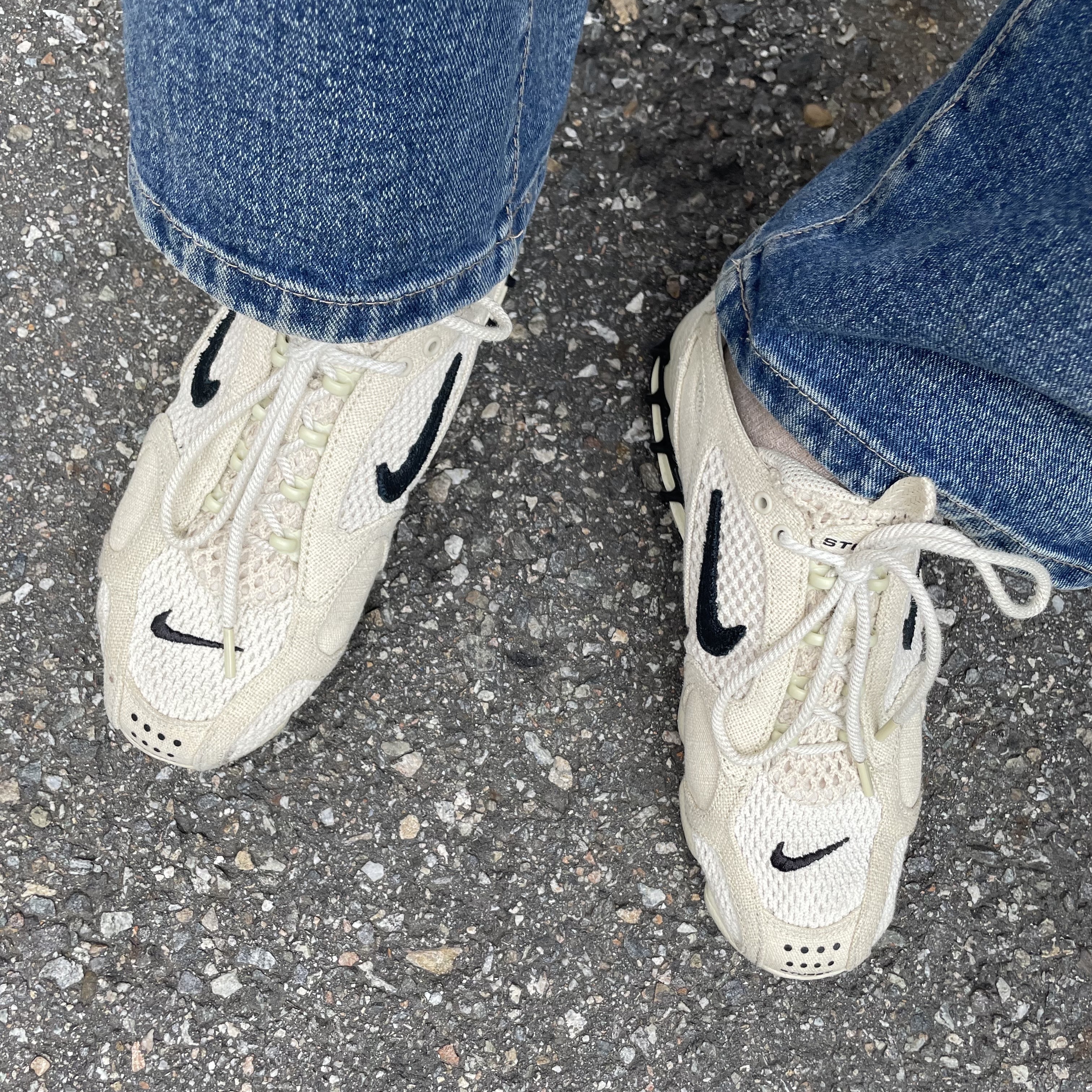Nike x Stussy Air Zoom Spiridon Cage 2 Fossil 착용 스타일