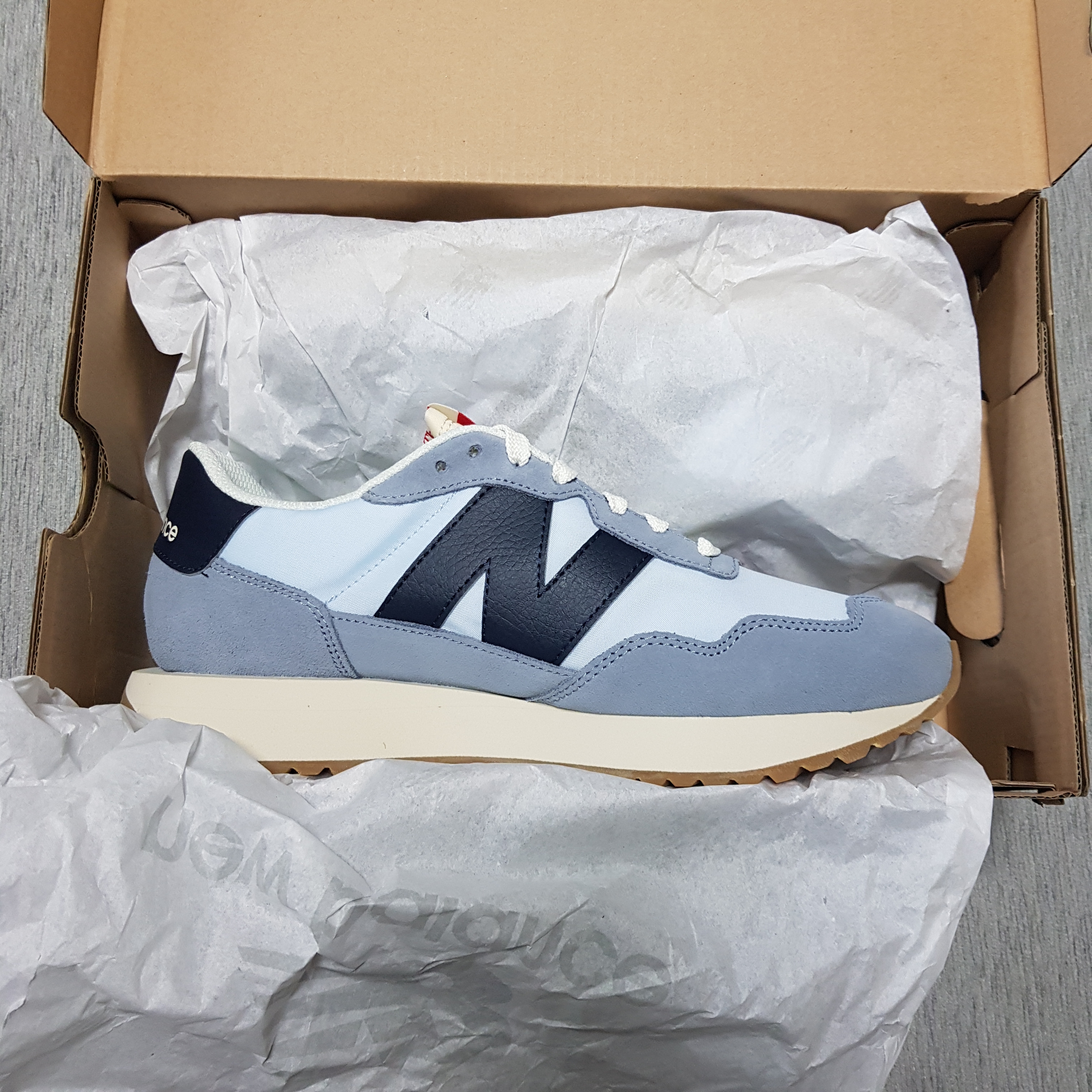 New Balance 237 Reflection Eclipse 착용 스타일 - 2