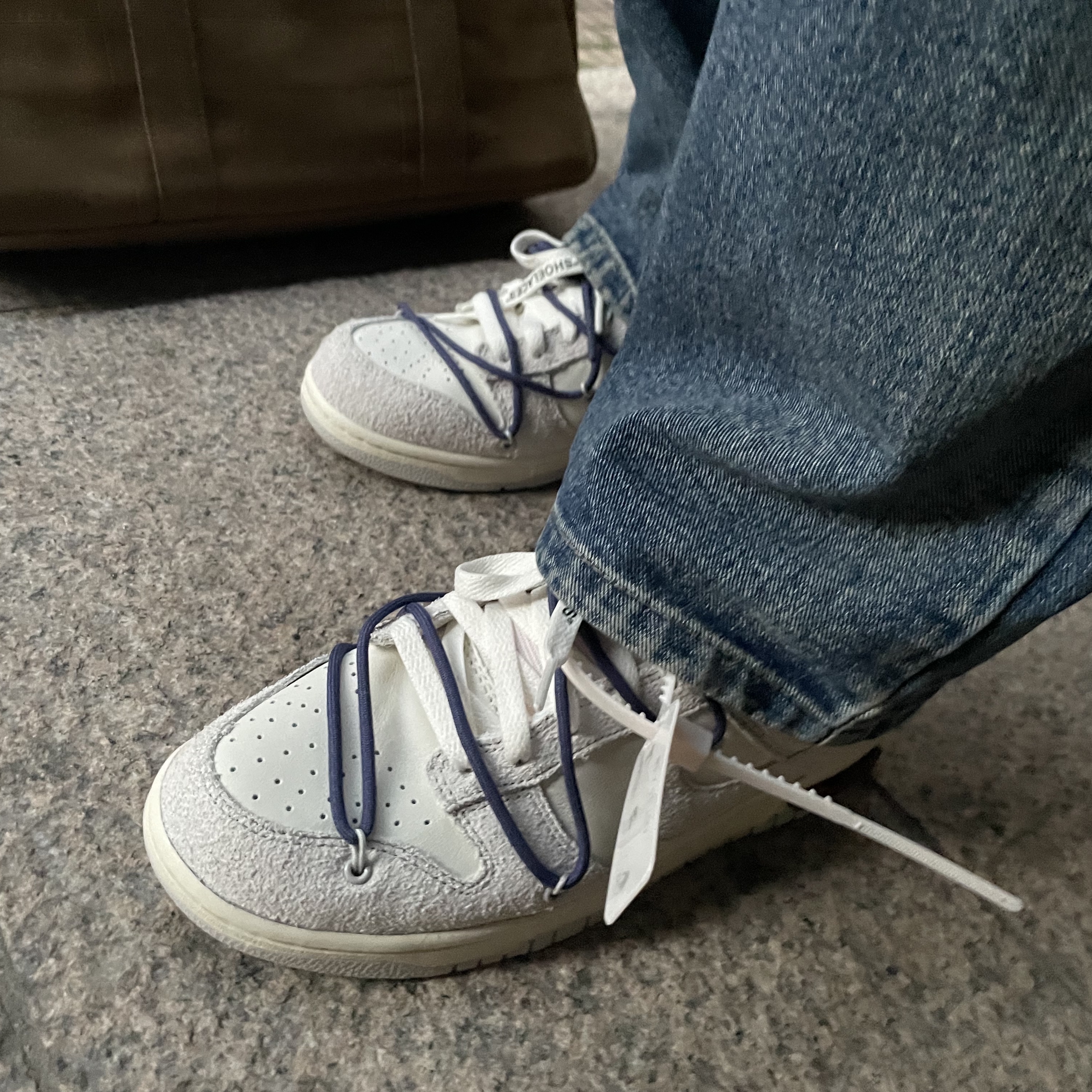 Nike x Off-White Dunk Low The 50 - Lot 18 착용 스타일 - 3
