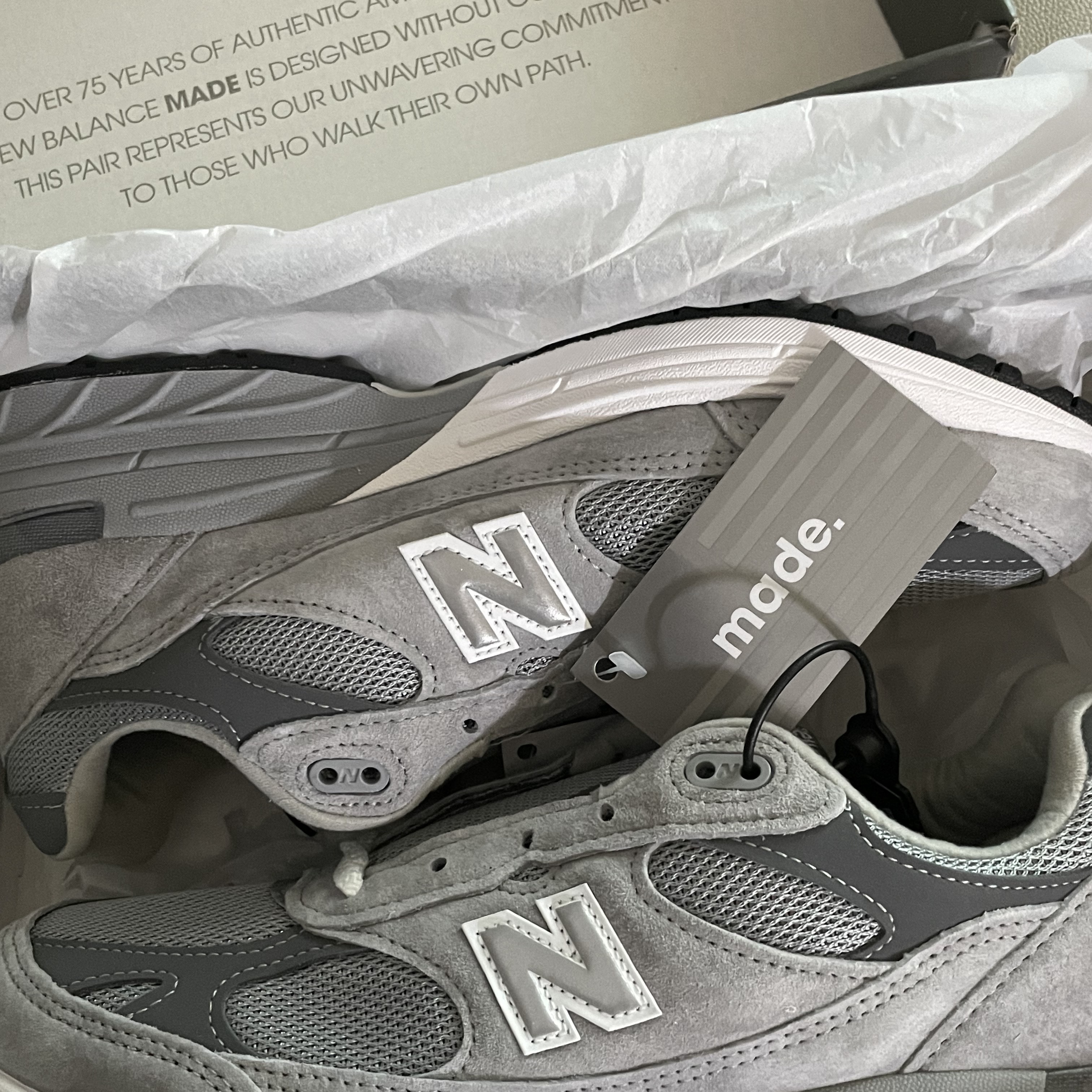 (W) New Balance 993 Made in USA Grey - B Standard 착용 스타일