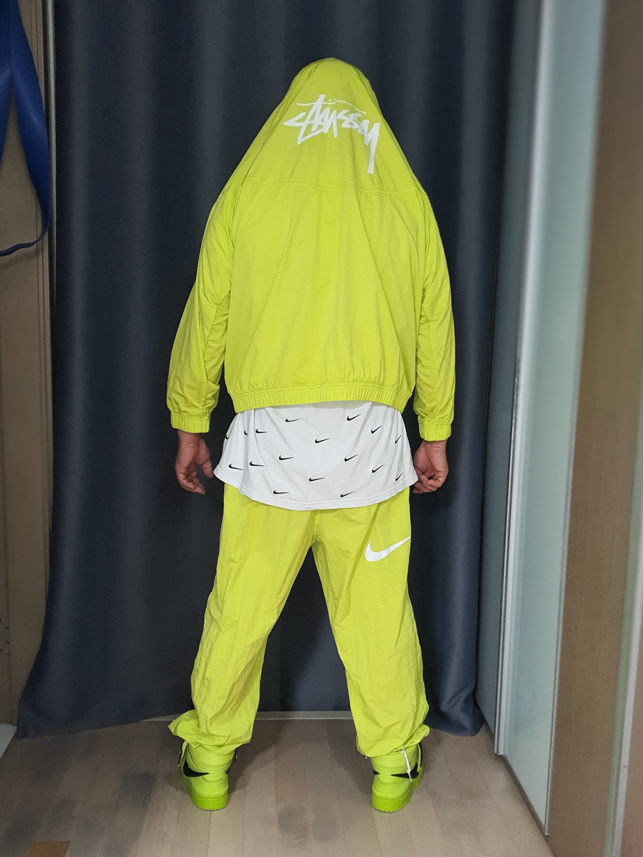 Nike x Ambush Dunk High Flash Lime, Nike x Stussy Beach Pants Bright Cactus 착용 스타일 - 5