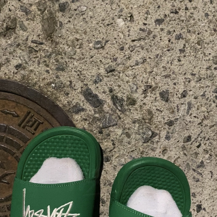 Nike x Stussy Benassi Slide Pine Green 착용 스타일