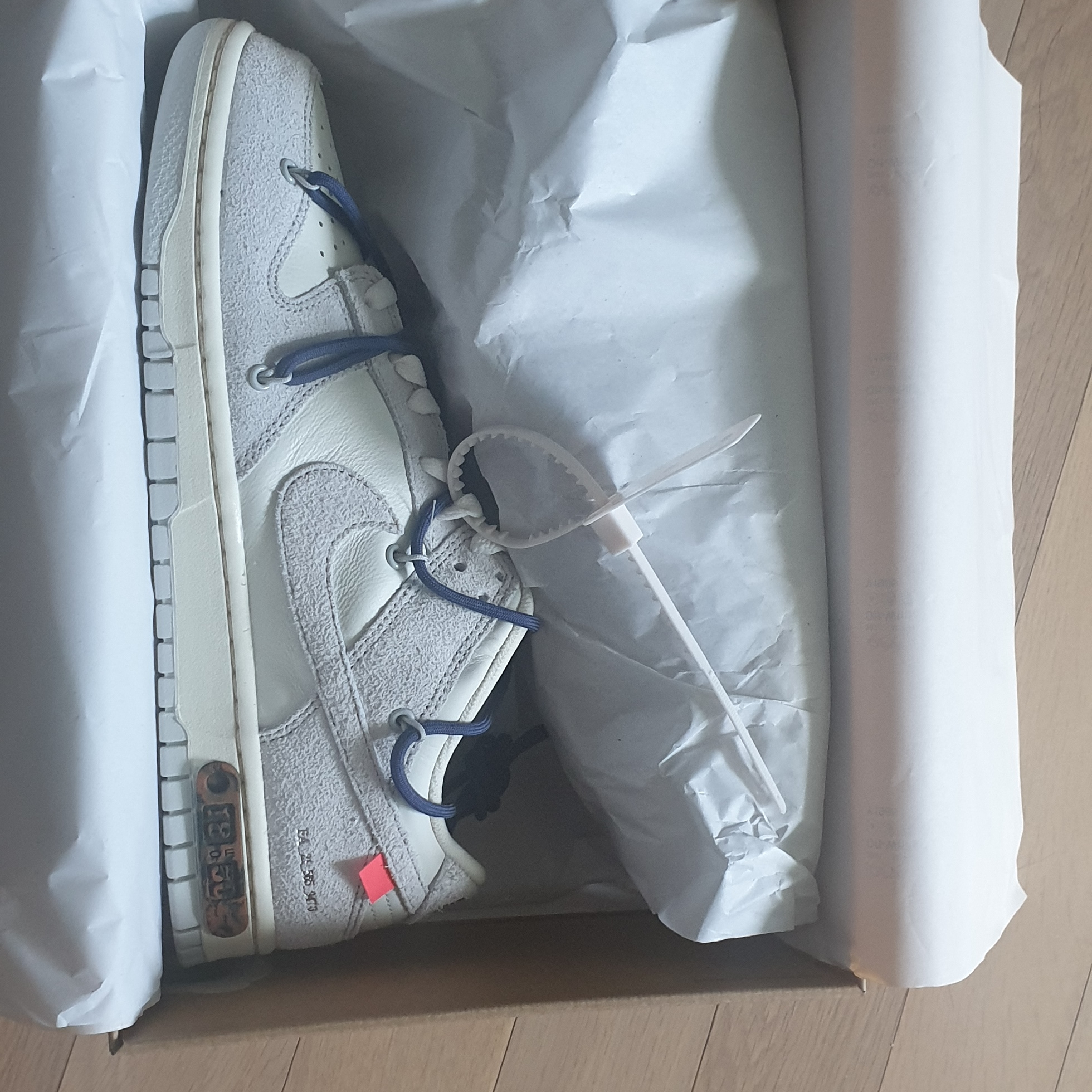 Nike x Off-White Dunk Low The 50 - Lot 18 착용 스타일