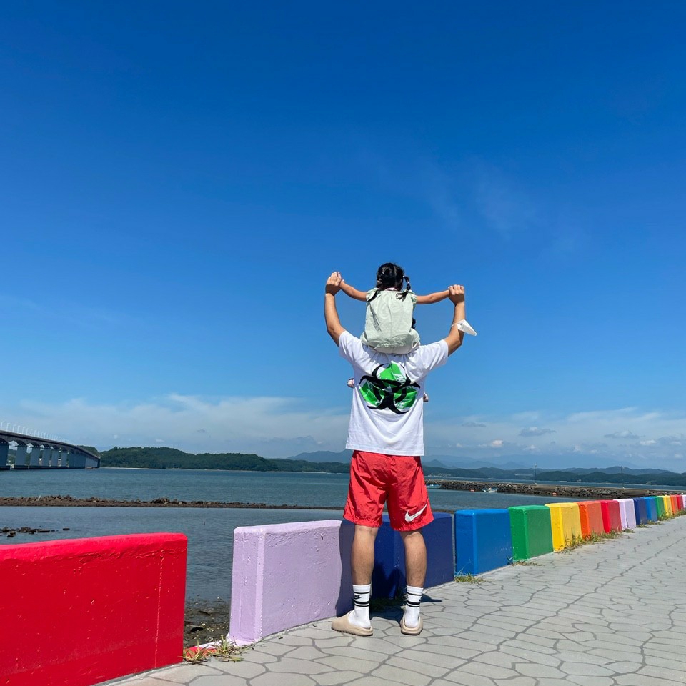 Palace Bio Hazard T-Shirt White - 21SS, Nike x Stussy Water Shorts Habanero Red 착용 스타일