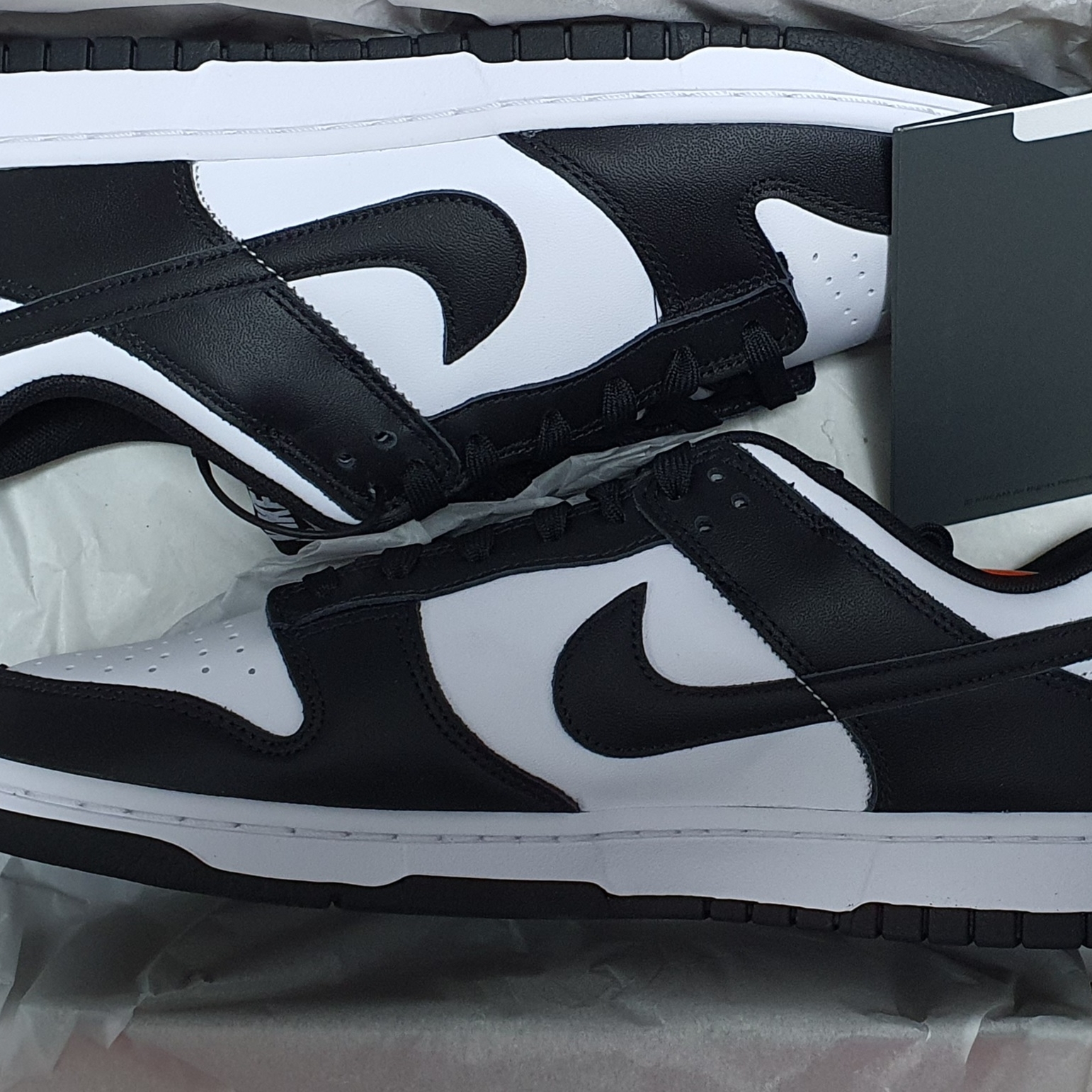 Nike Dunk Low Retro Black 착용 스타일 - 2