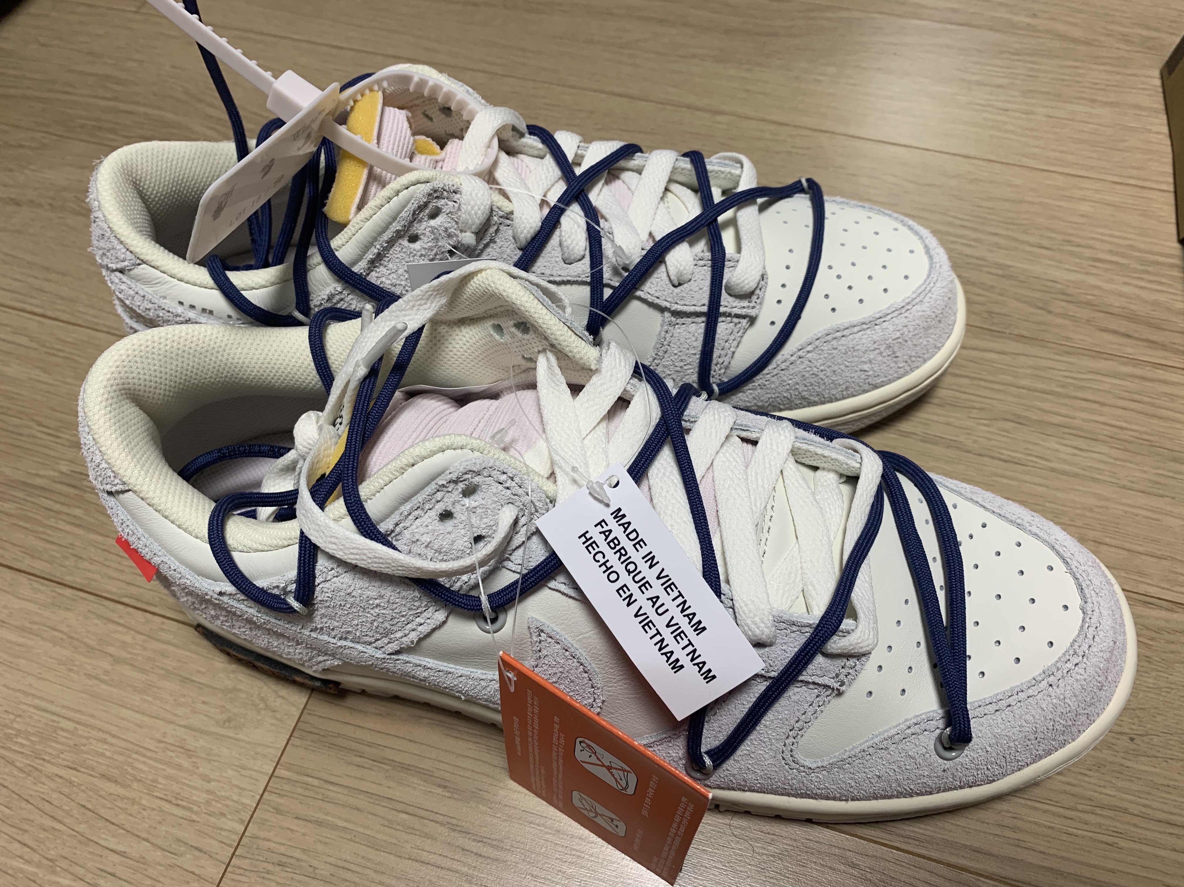 Nike x Off-White Dunk Low The 50 - Lot 18 착용 스타일