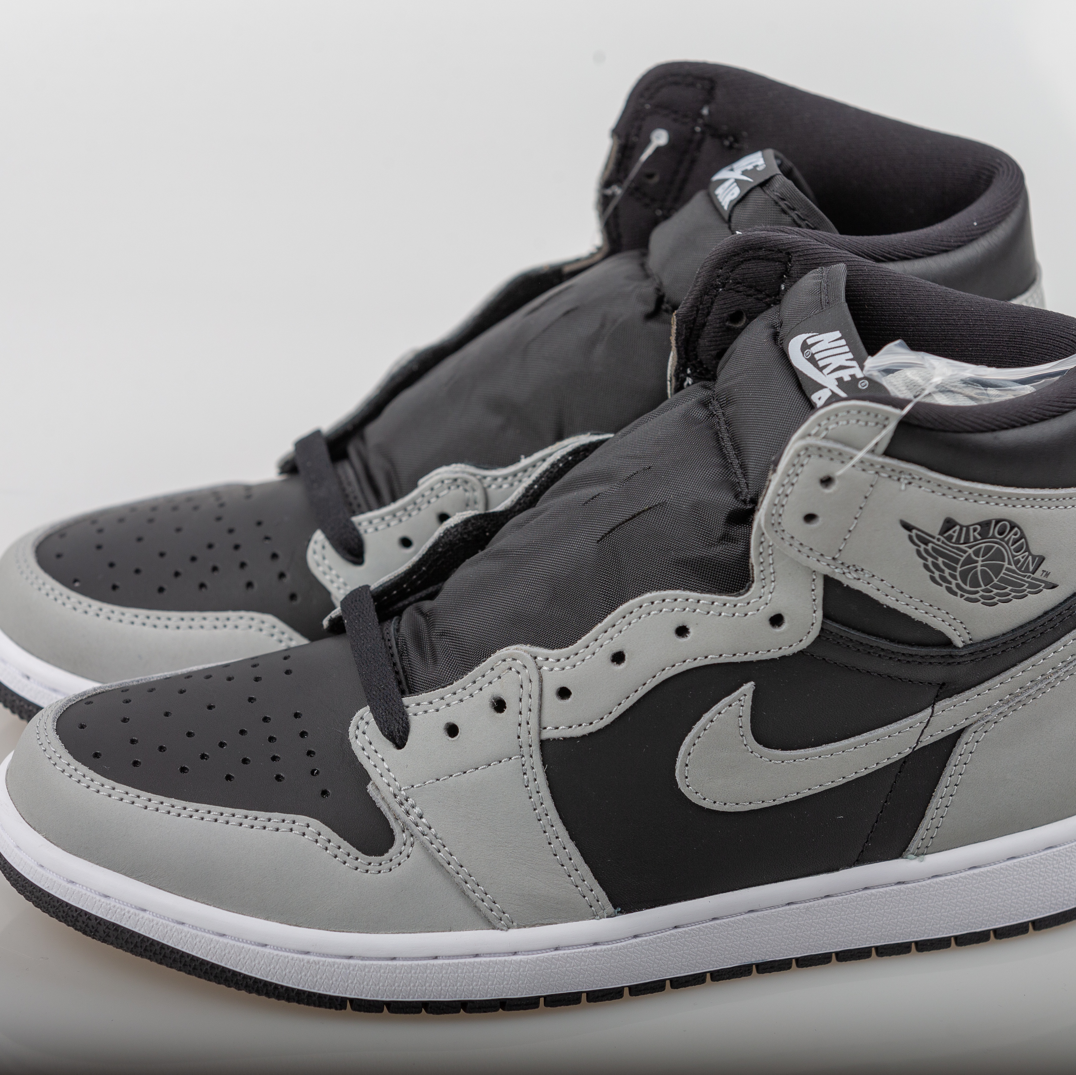 Jordan 1 Retro High OG Shadow 2.0 착용 스타일 - 3