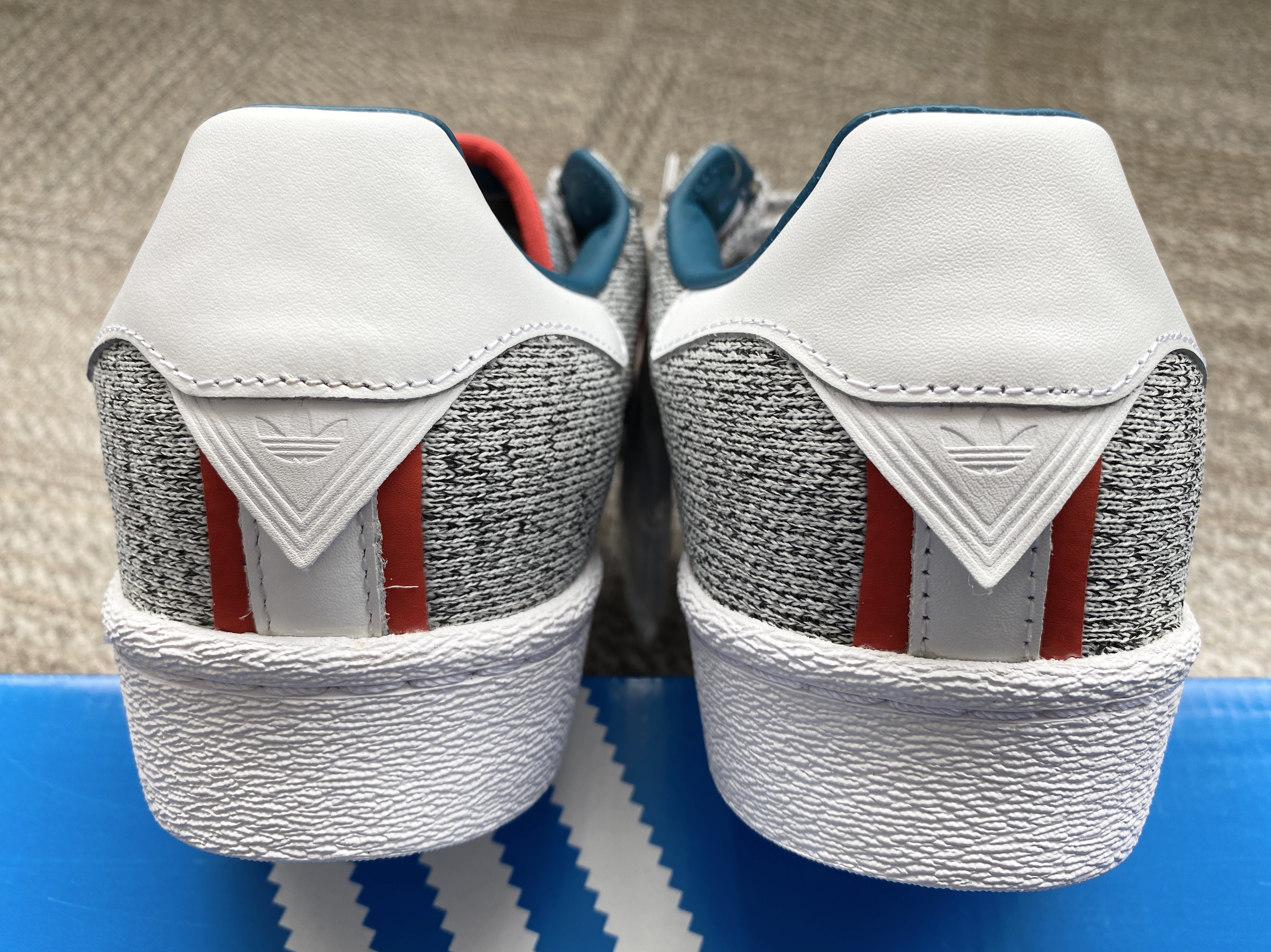 Adidas x White Mountaineering Superstar Light Grey Heather 착용 스타일 - 3